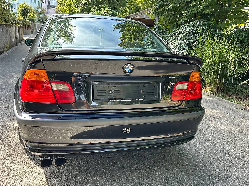 BMW 320-image-2