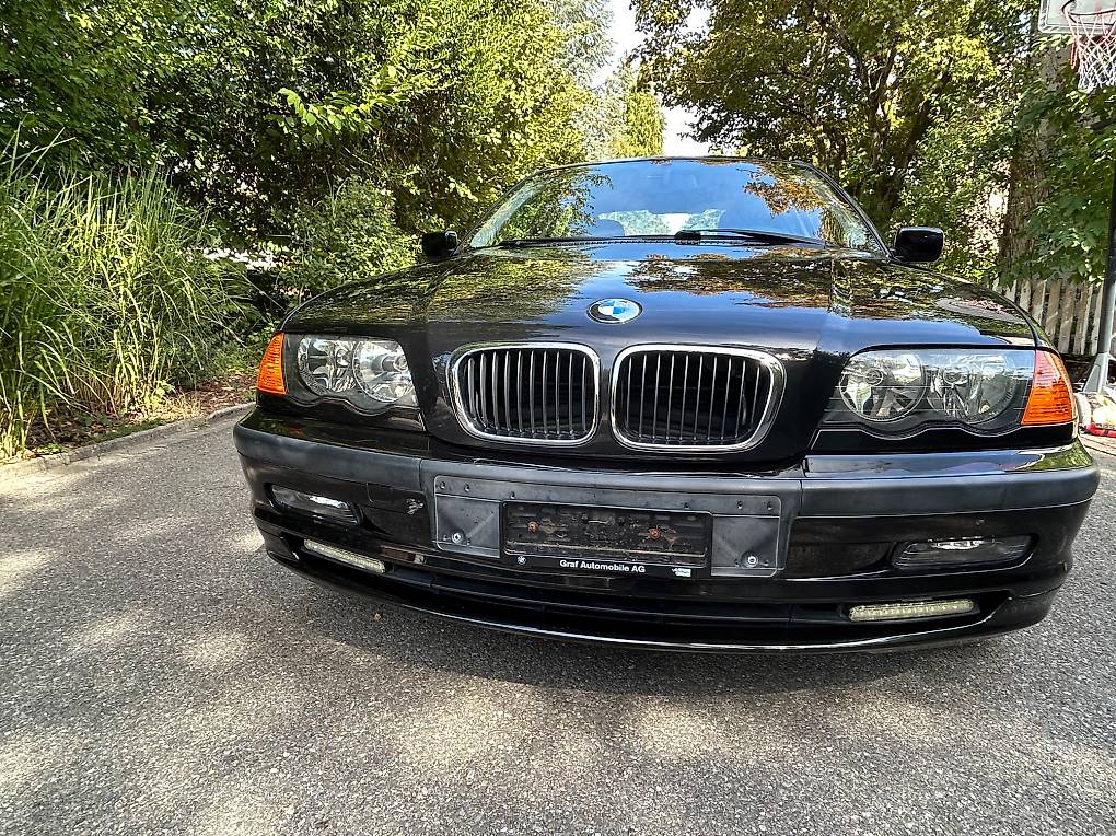 BMW 320-image-1