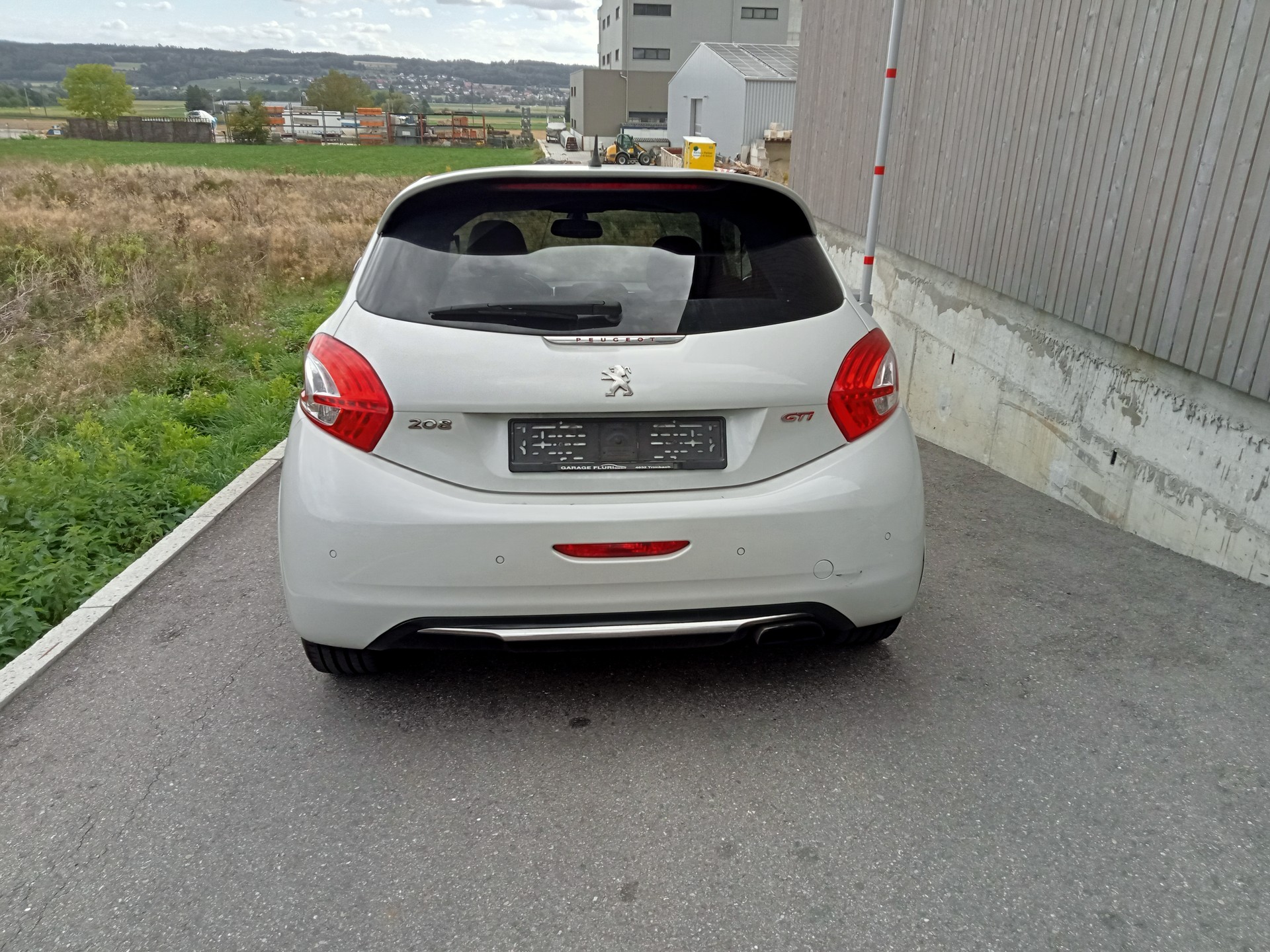 PEUGEOT 208 1.6 Turbo GTi-image-3