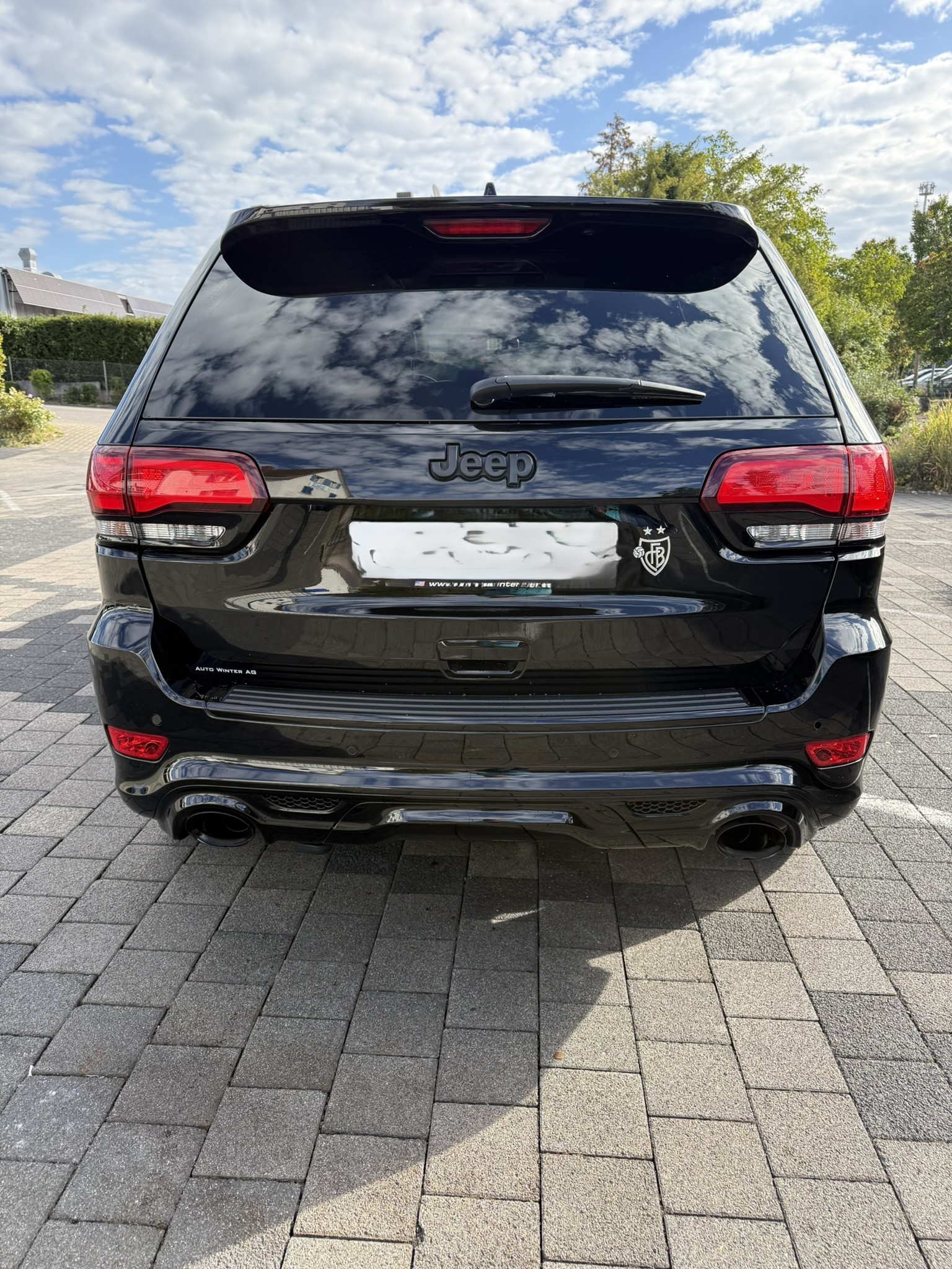 JEEP 6.4 V8 HEMI SRT8-image-4