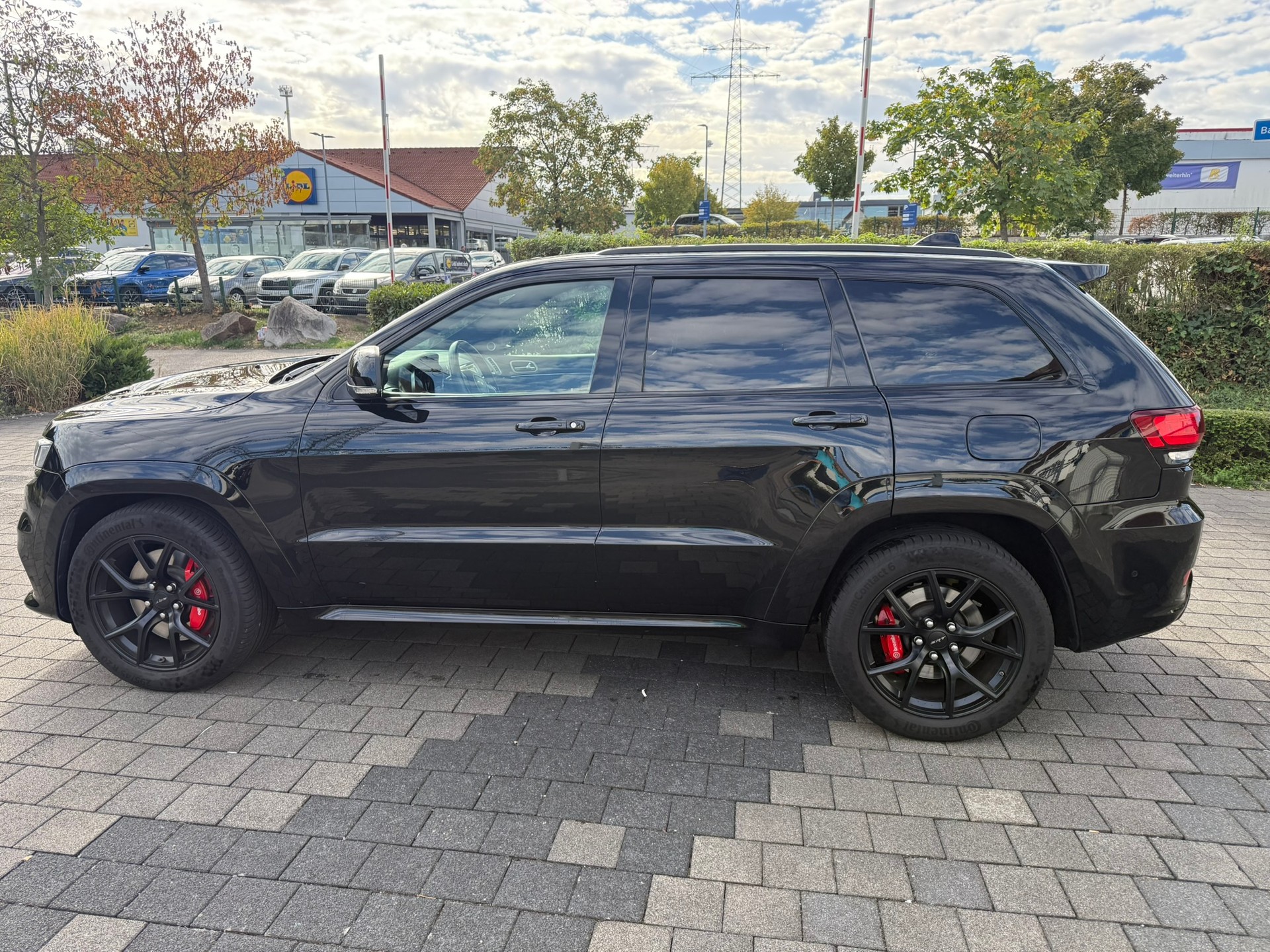 JEEP 6.4 V8 HEMI SRT8-image-1