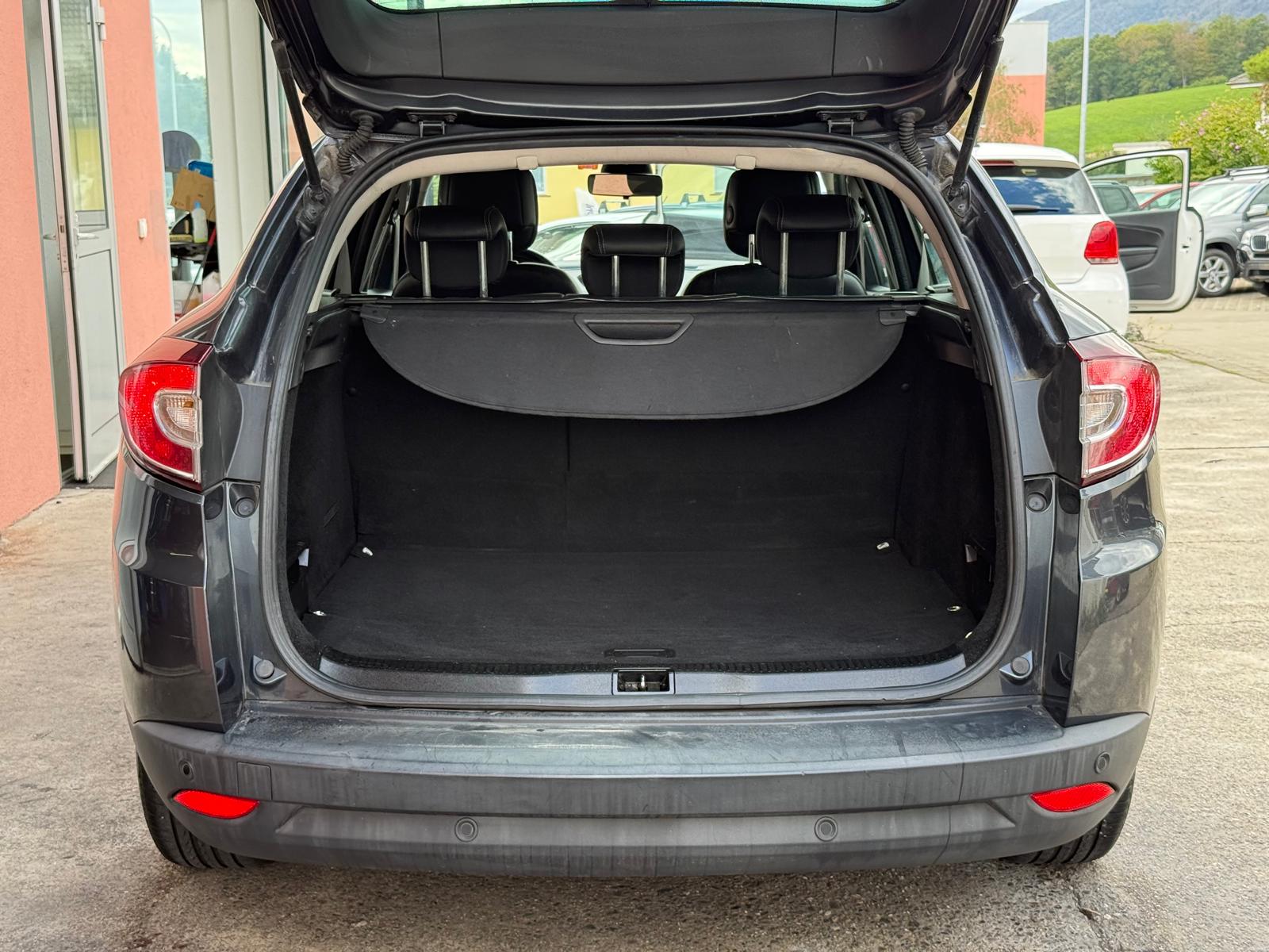 RENAULT Mégane Grandtour 1.5 dCi Bose EDC-image-5