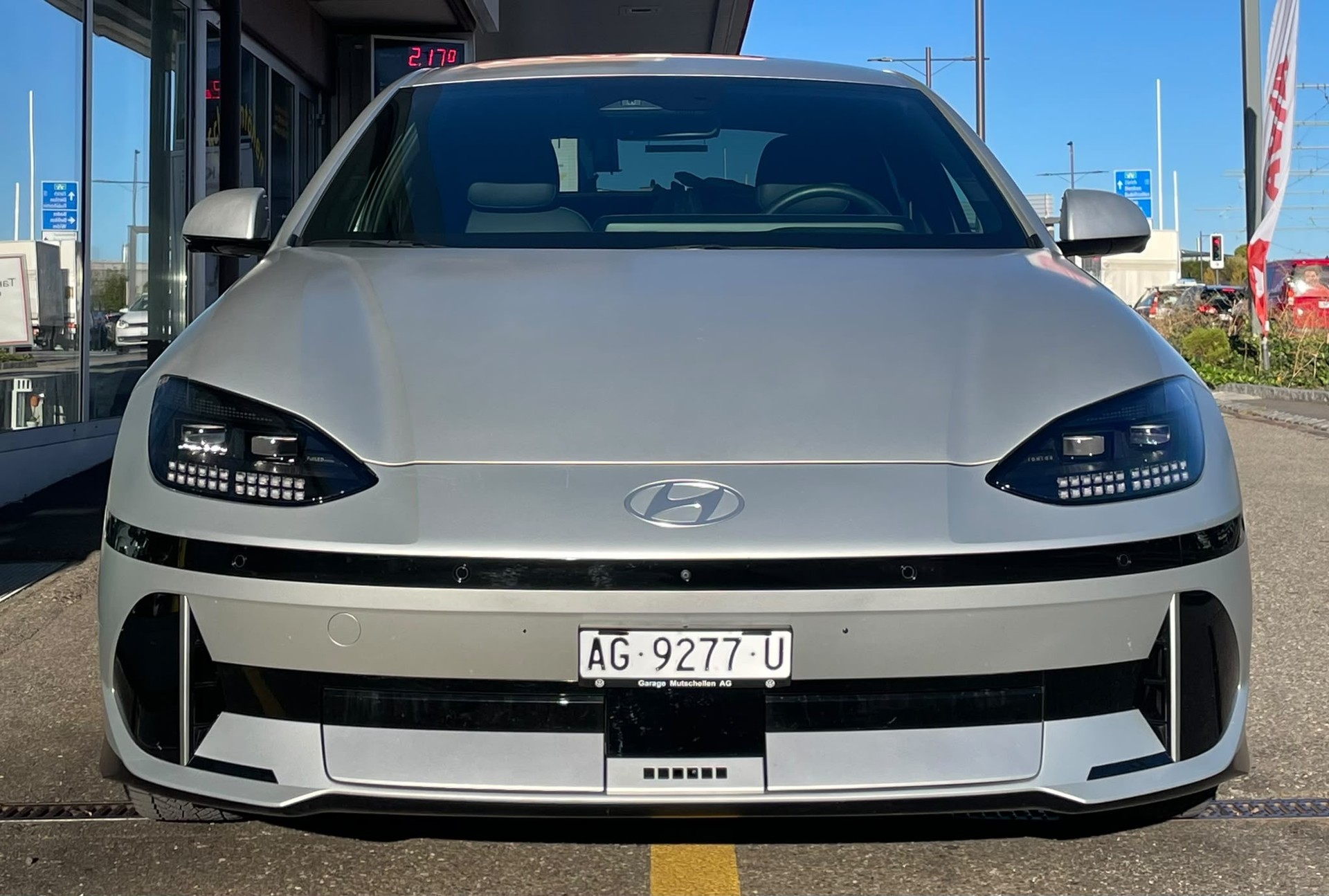 HYUNDAI IONIQ 6 77 kWh Vertex 4WD –SOH 100%- 583 km WLTP – AHK – HUD – BOSE – Werksgarantie-image-4