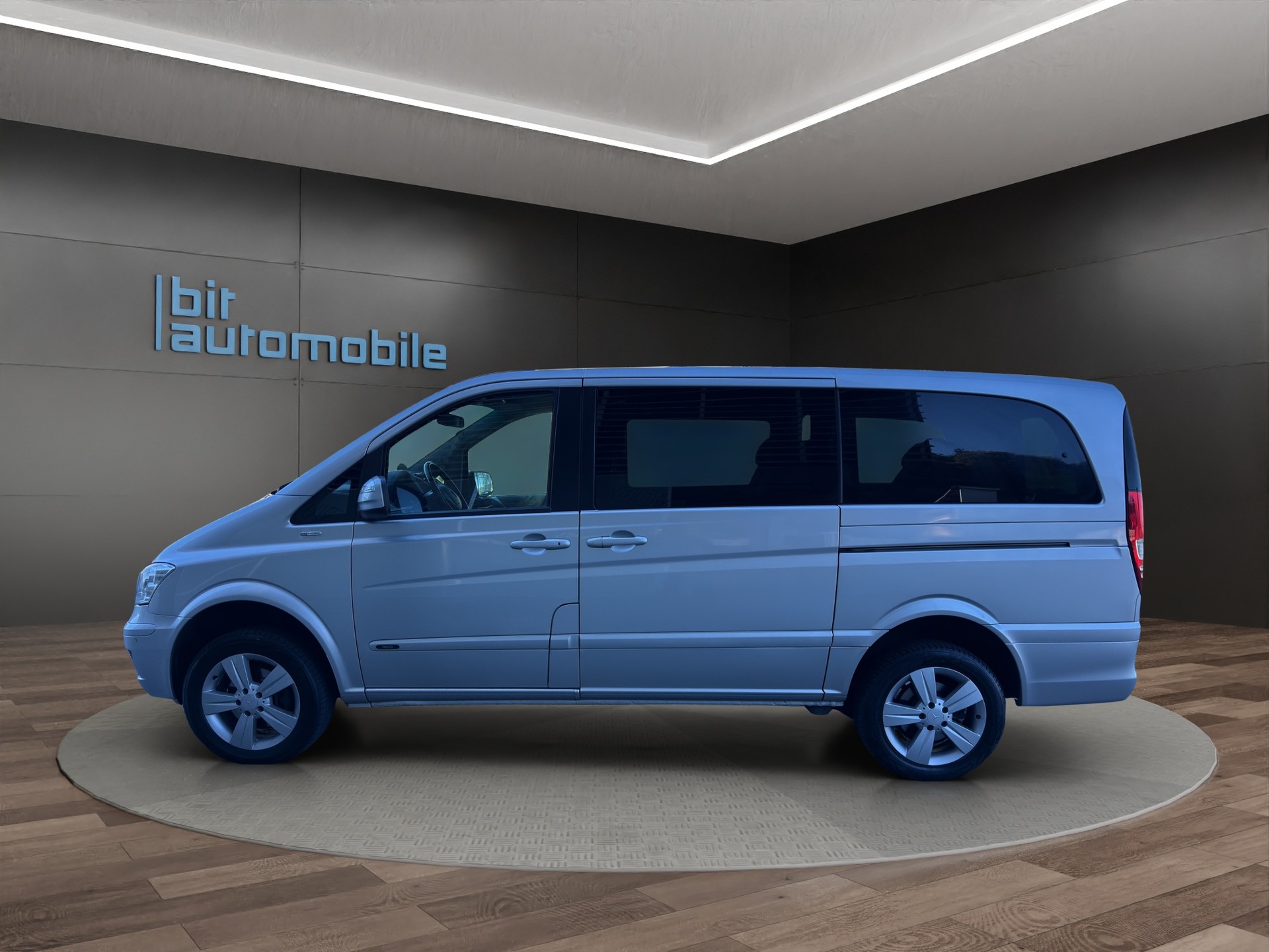 MERCEDES-BENZ Viano 2.2 CDI Blue Eff. Trend Ed. EL 4Matic 8Plätzer-image-2