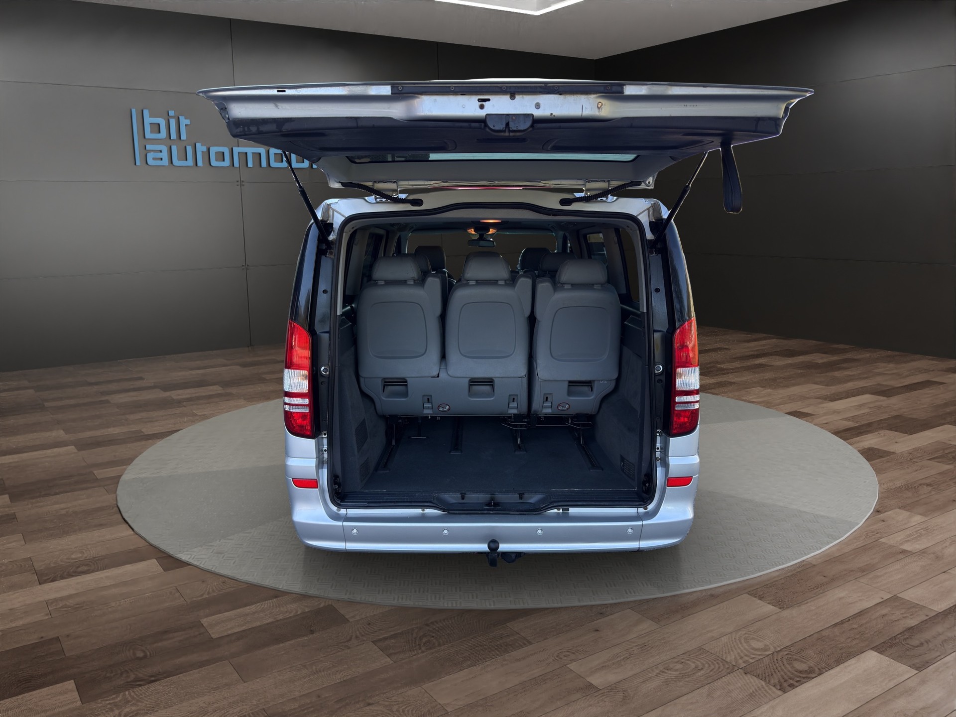 MERCEDES-BENZ Viano 2.2 CDI Blue Eff. Trend Ed. EL 4Matic 8Plätzer-image-6