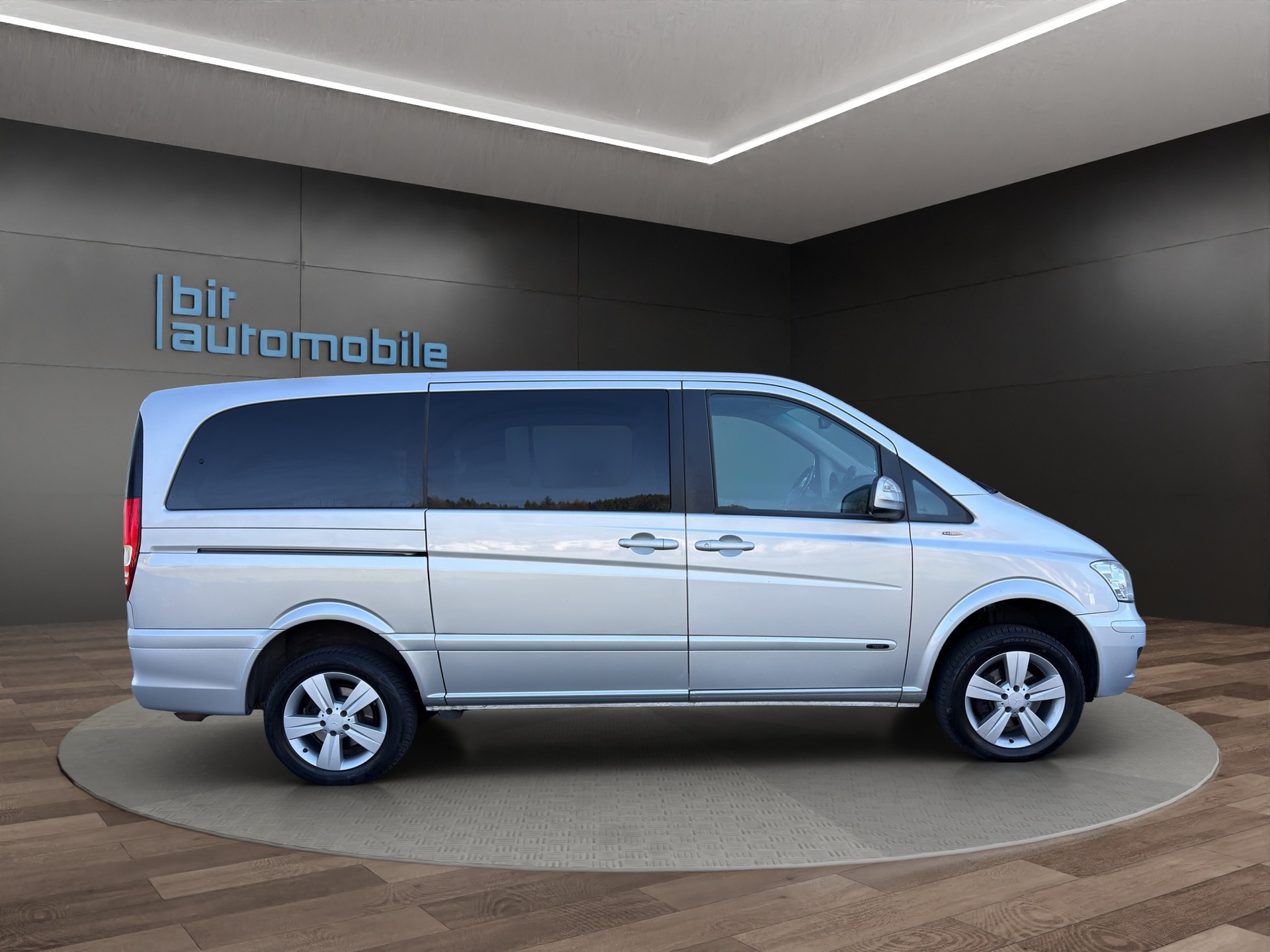 MERCEDES-BENZ Viano 2.2 CDI Blue Eff. Trend Ed. EL 4Matic 8Plätzer-image-8