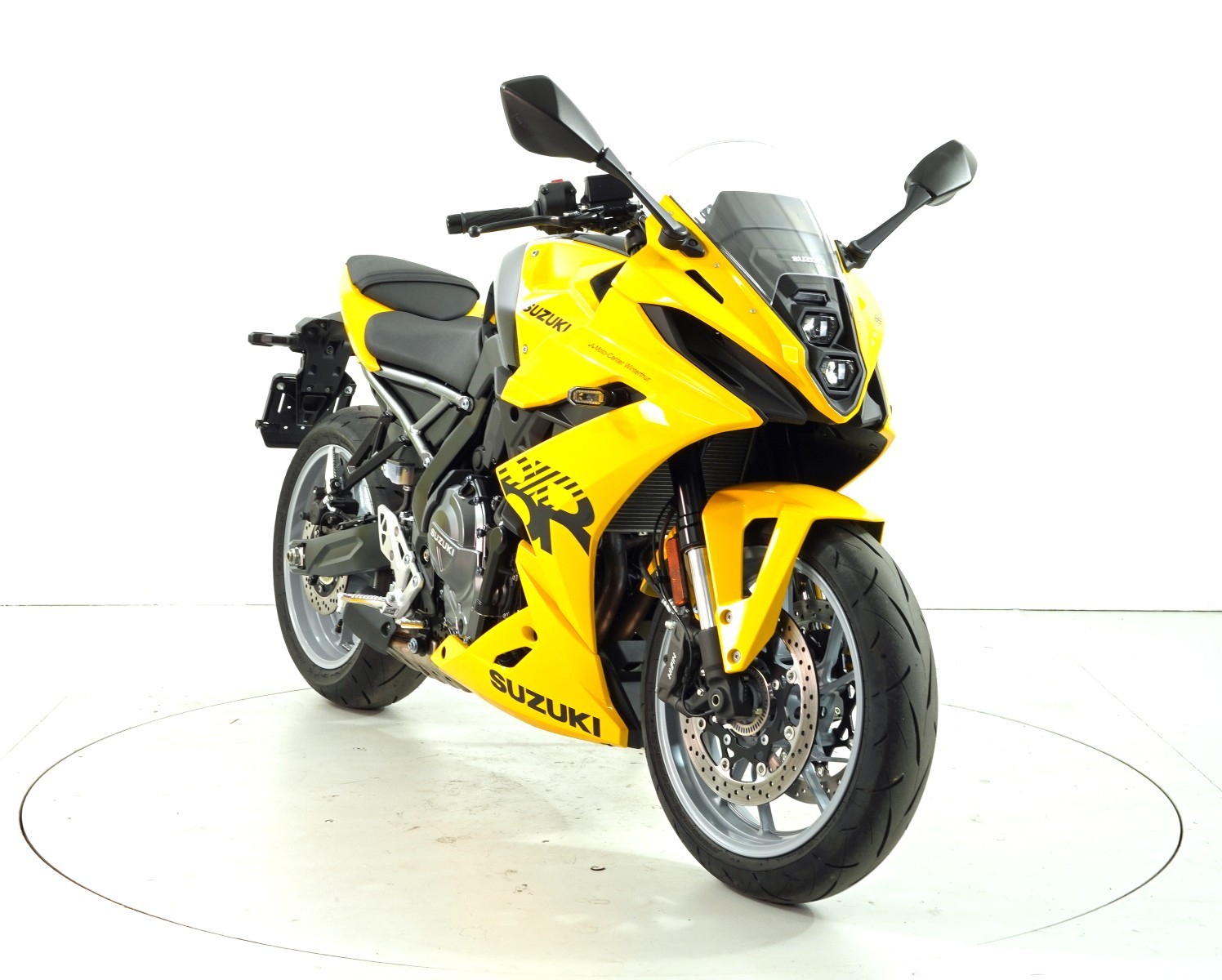 SUZUKI GSX-8R-showroom-element-1