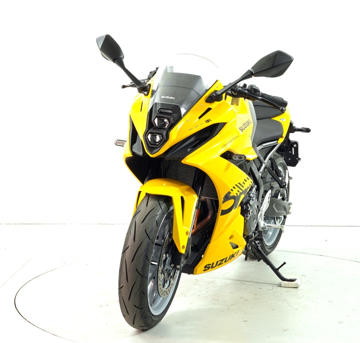 SUZUKI GSX-8R-showroom-element-2