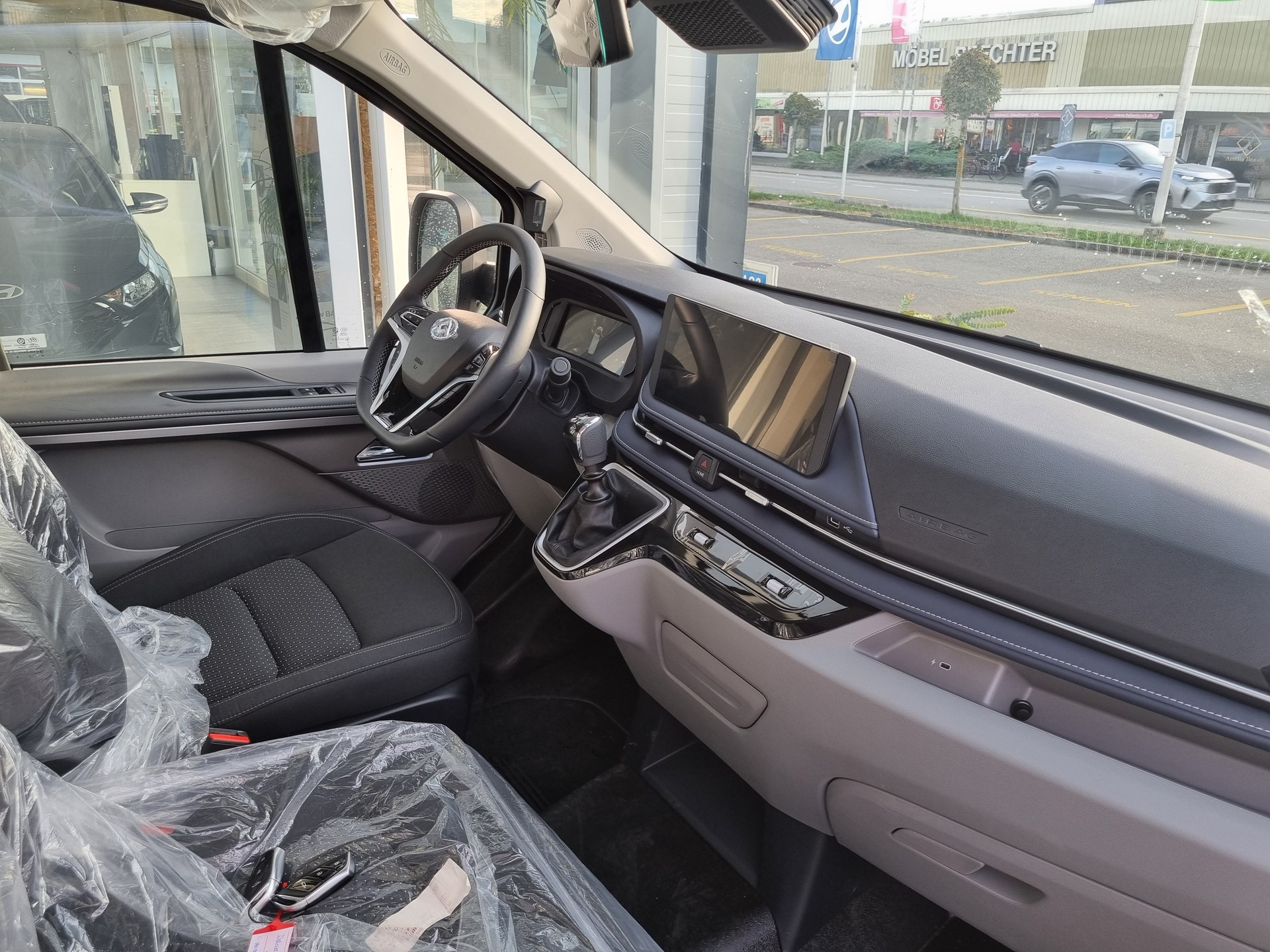 MAXUS Deliver 7 2.0D L1-image-10