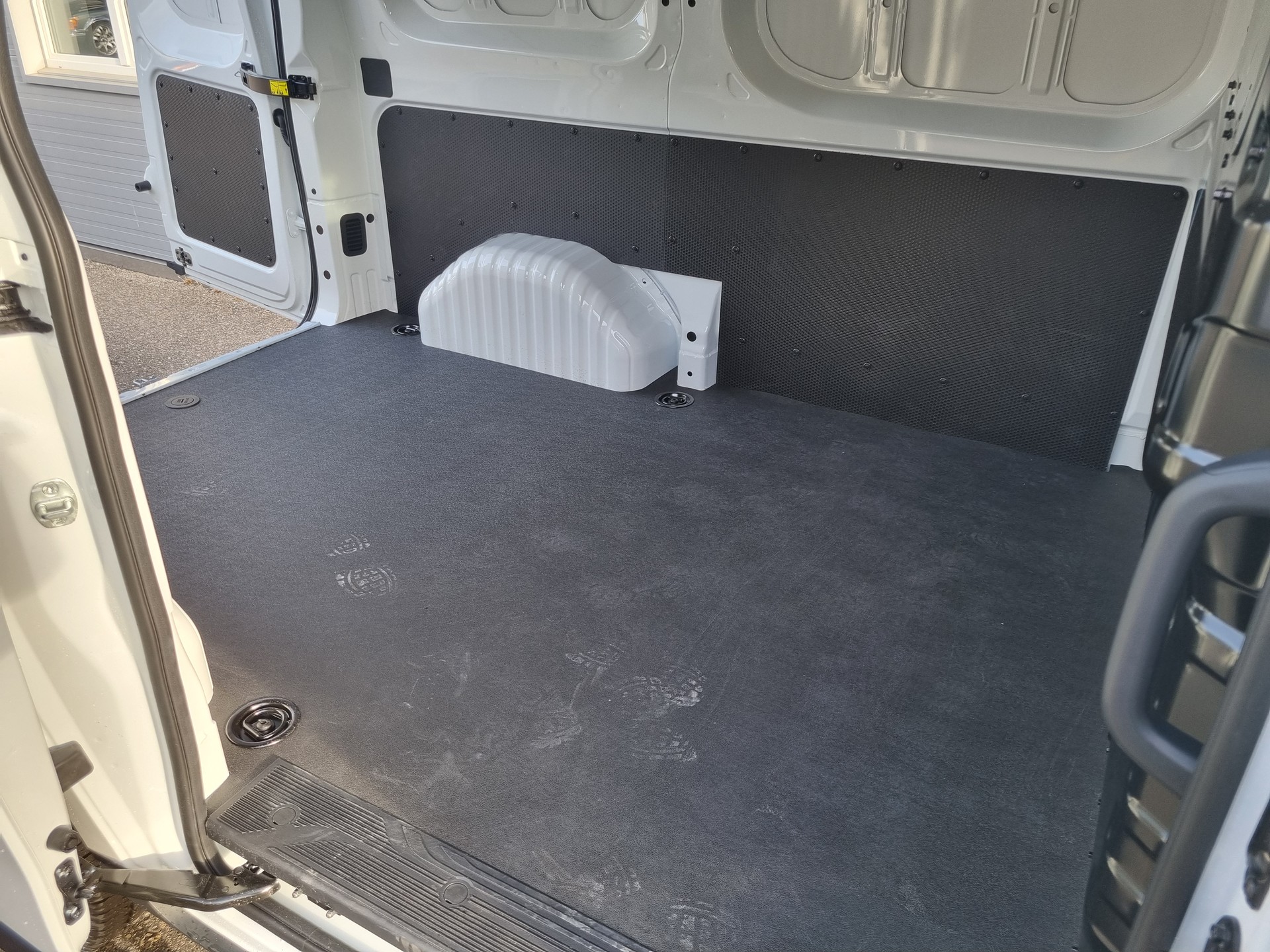 MAXUS Deliver 7 2.0D L1-image-8