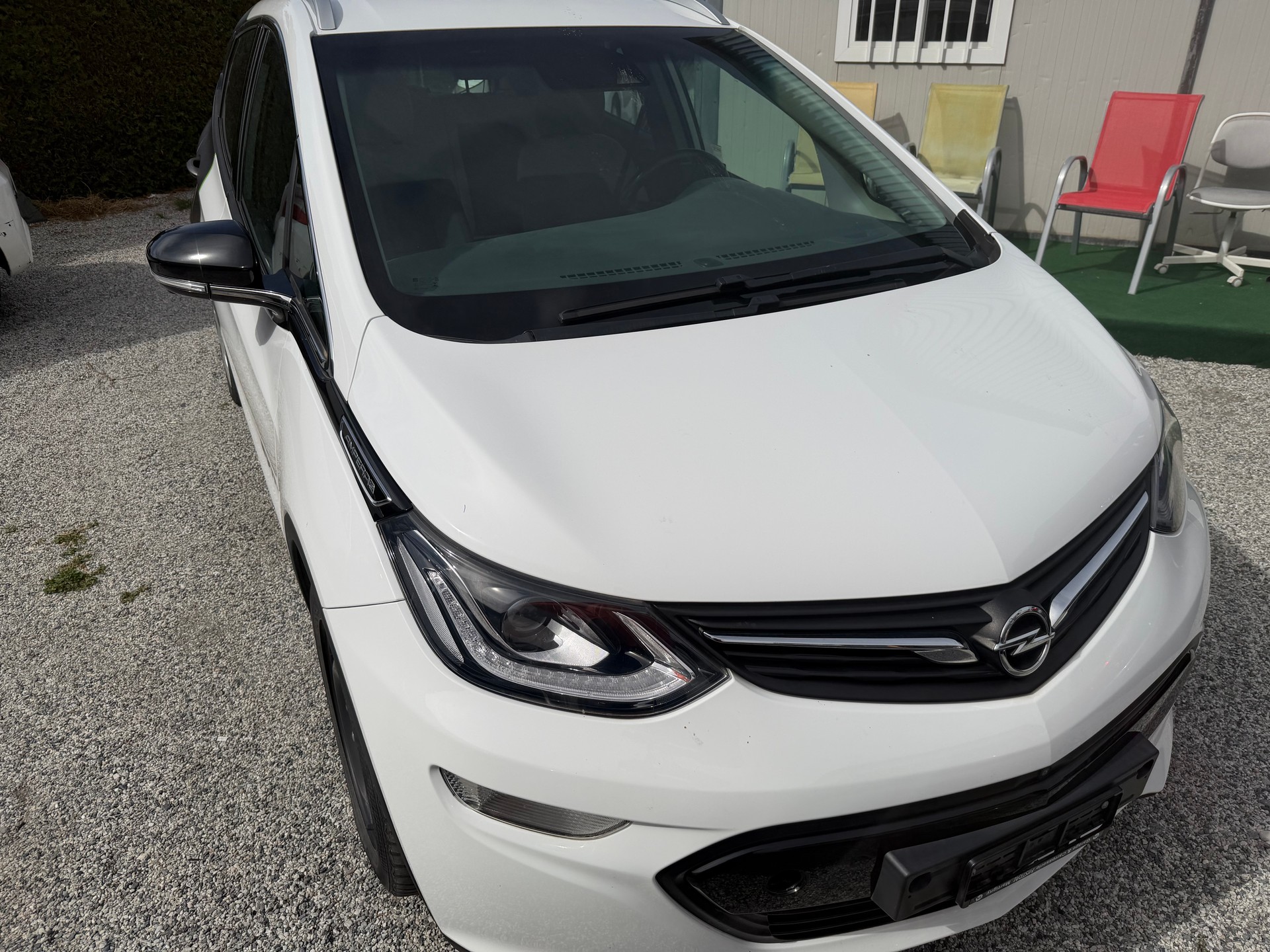 OPEL Ampera-e-image-1