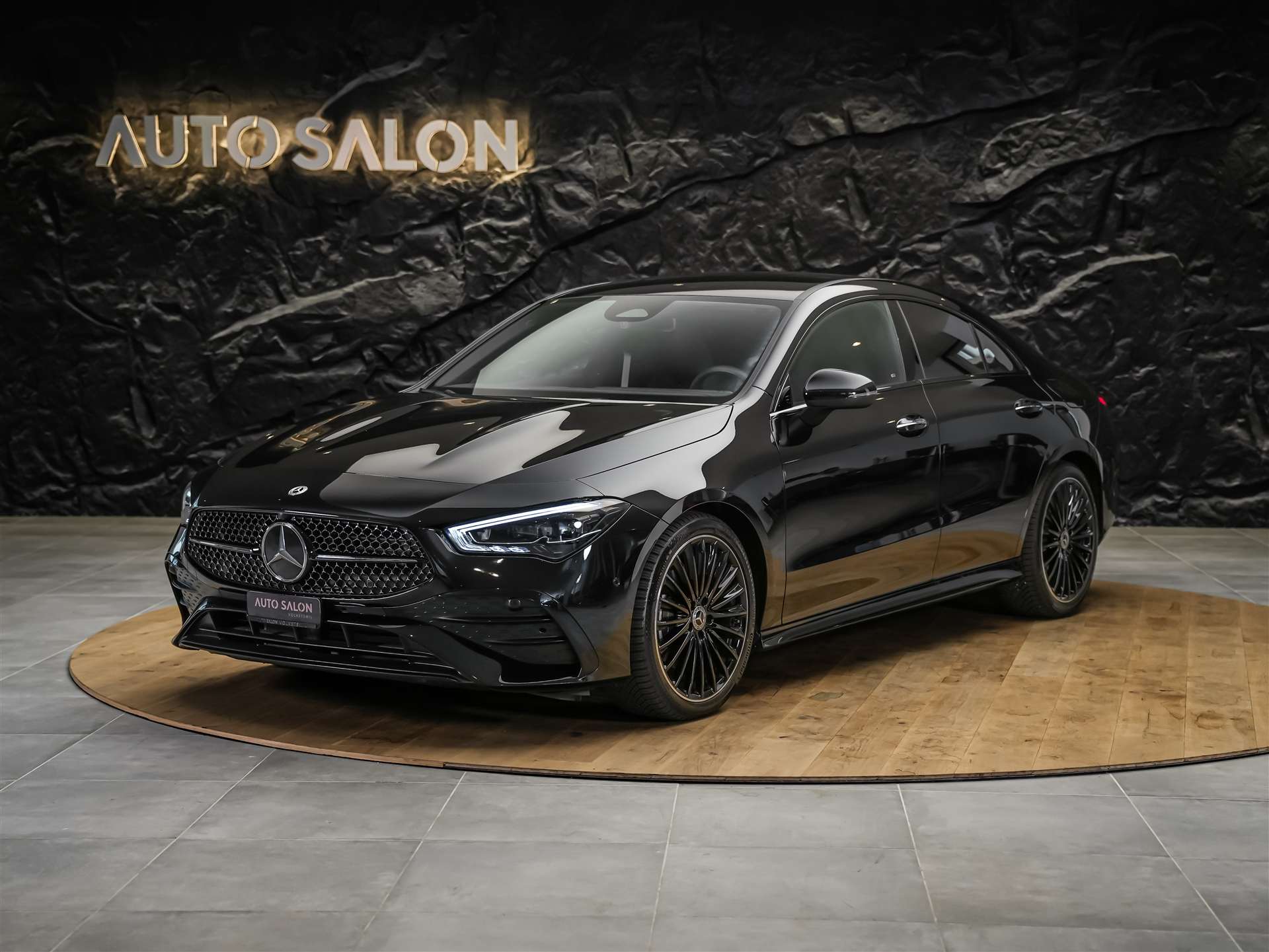 MERCEDES-BENZ CLA 200 d AMG Night Edition *ALL BLACK*Facelift*Ambientebeleuchtung*-image-1