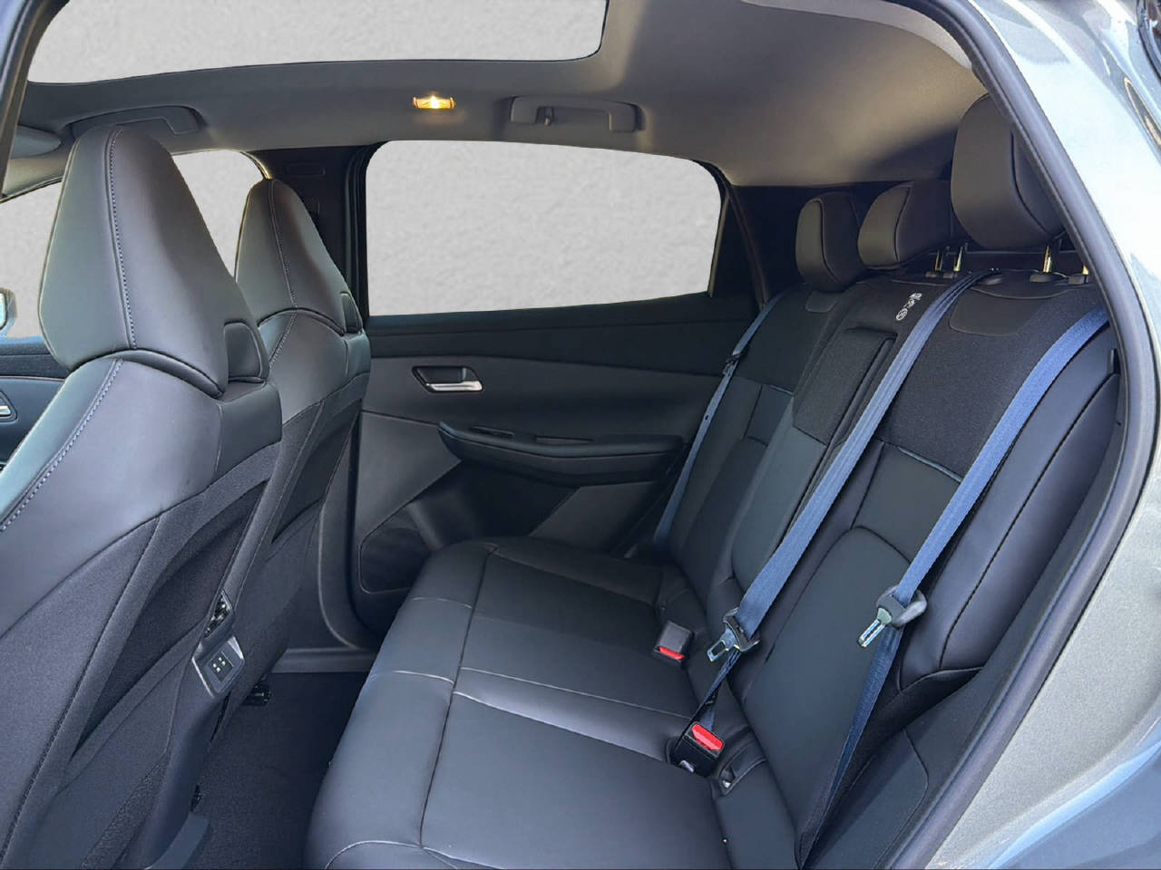 NISSAN Leaf 52 kWh Advance-image-6
