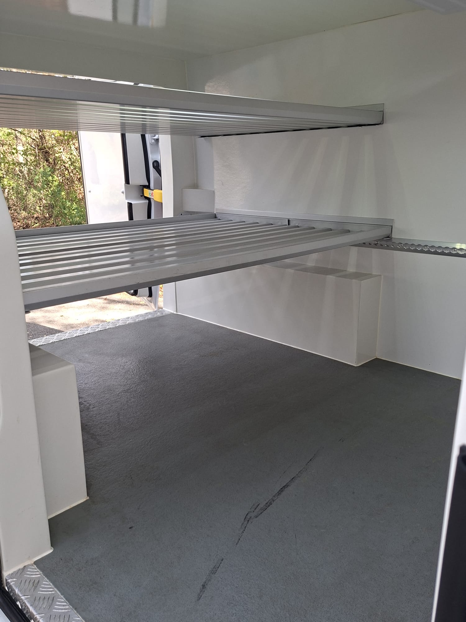 FORD Transit Custom Van 300 L1H1 Trend-image-11
