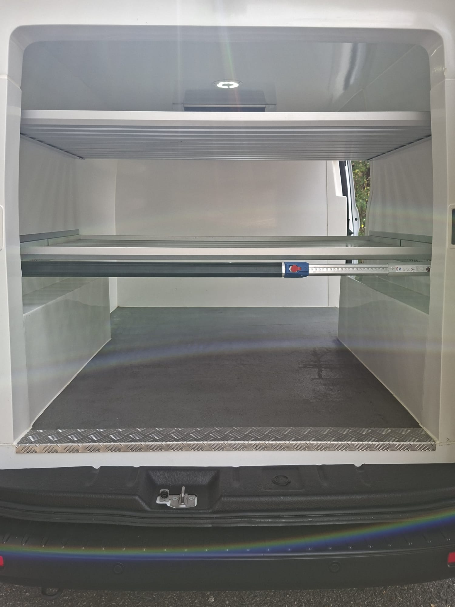 FORD Transit Custom Van 300 L1H1 Trend-image-10