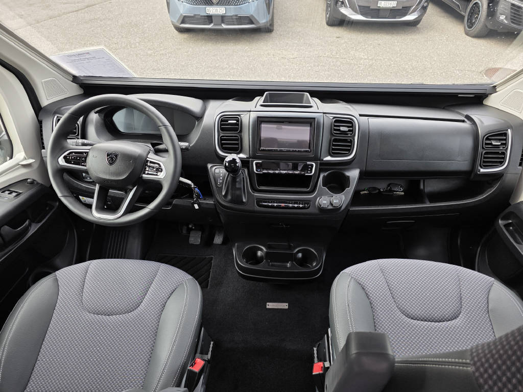 PEUGEOT 6.0 Cruise 180PS EAT8 Graphit-image-4