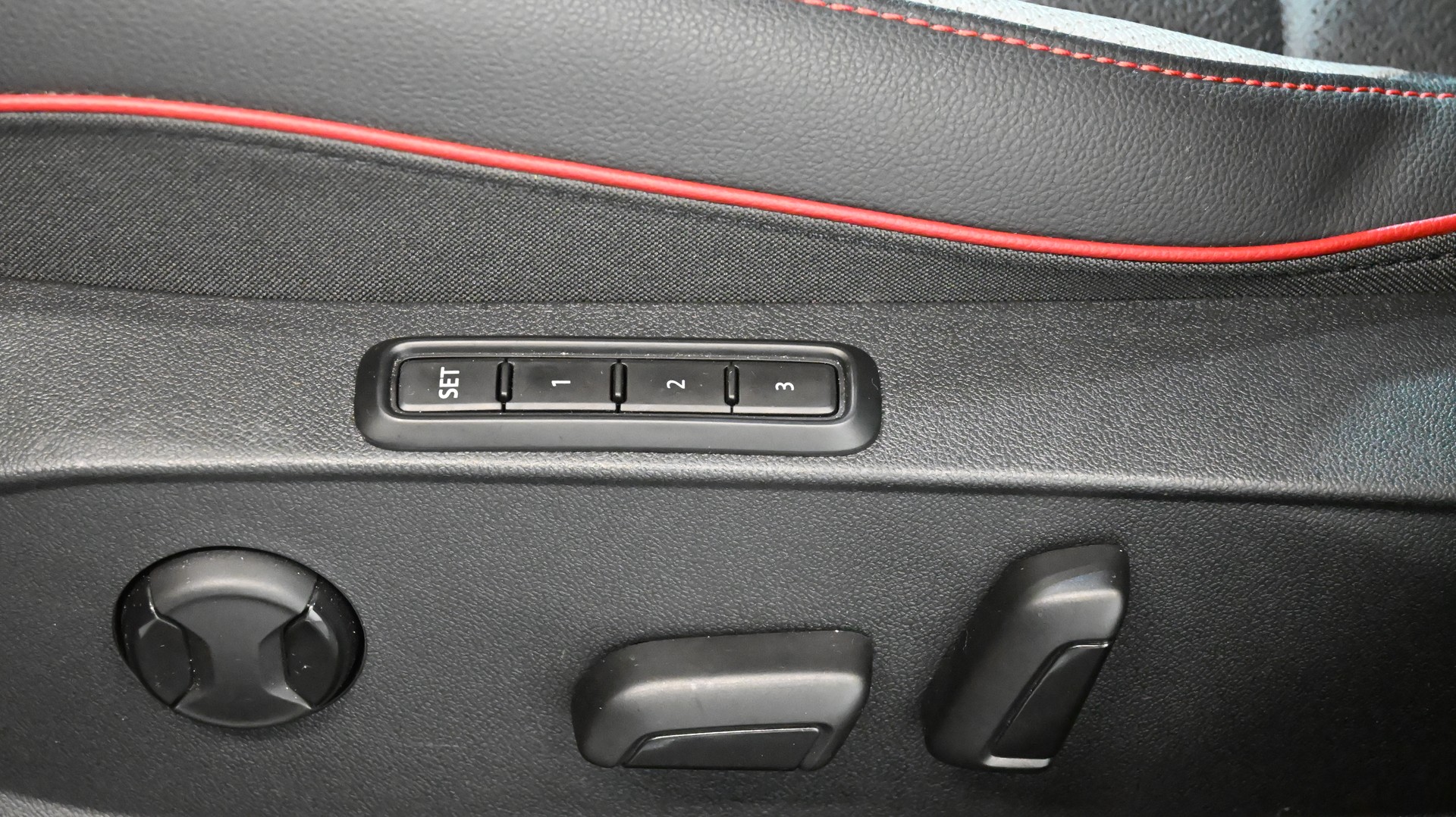 VW Golf 2.0 TSI GTI DSG-image-9
