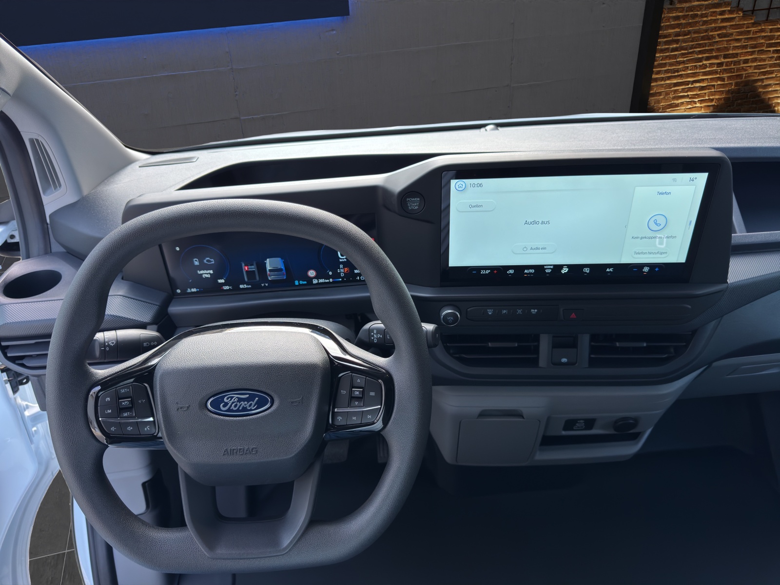 FORD Transit Custom Van 320 L1 2.5 Duratec 233PS Trend PHEV-image-7