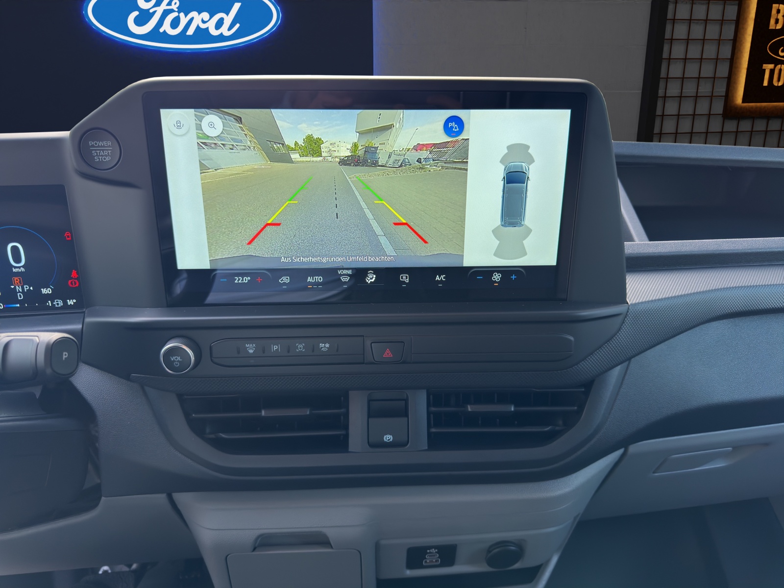FORD Transit Custom Van 320 L1 2.5 Duratec 233PS Trend PHEV-image-8