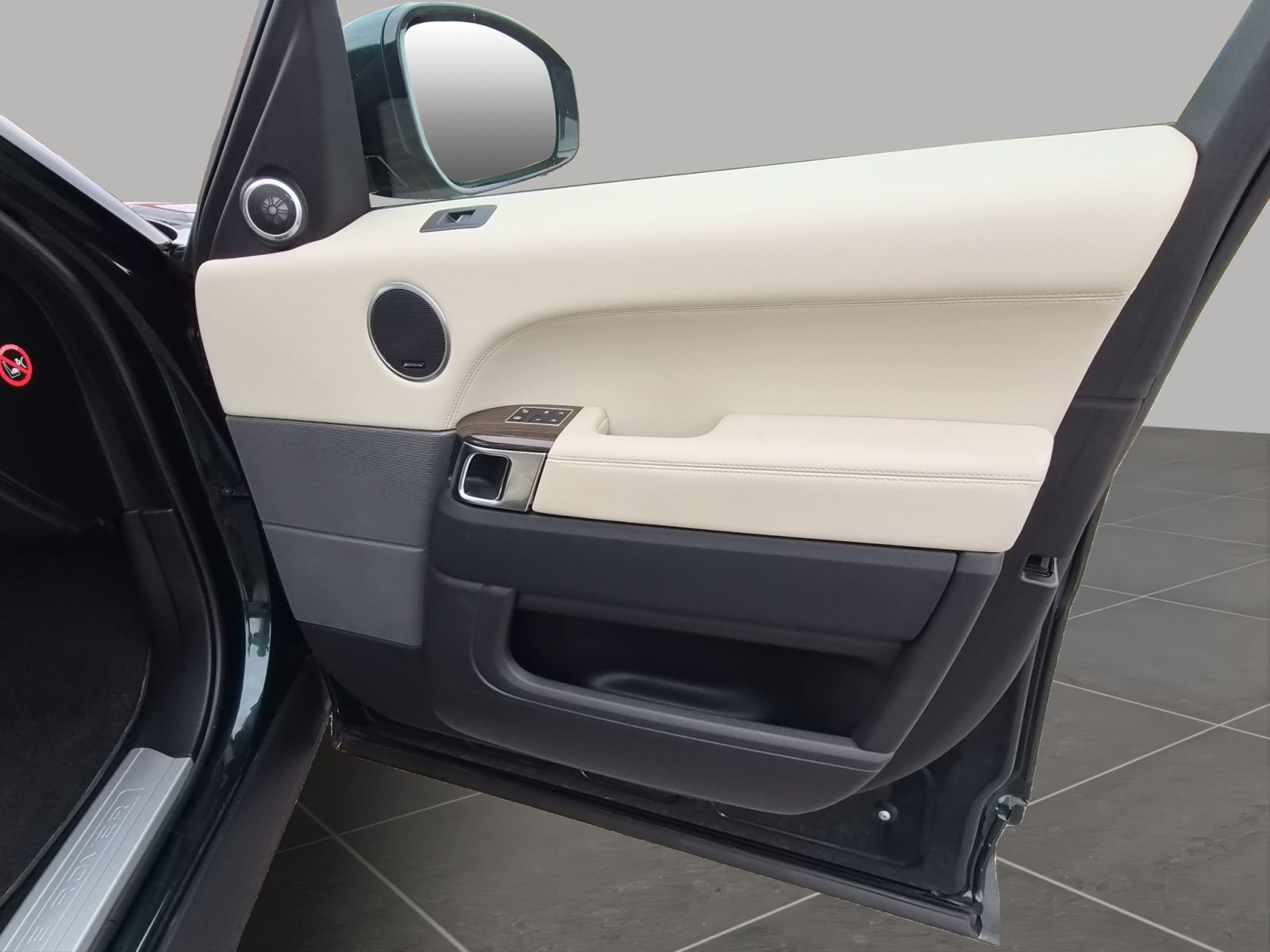 LAND ROVER Range Rover Sport 3.0 SDV6 HEV HSE-image-15