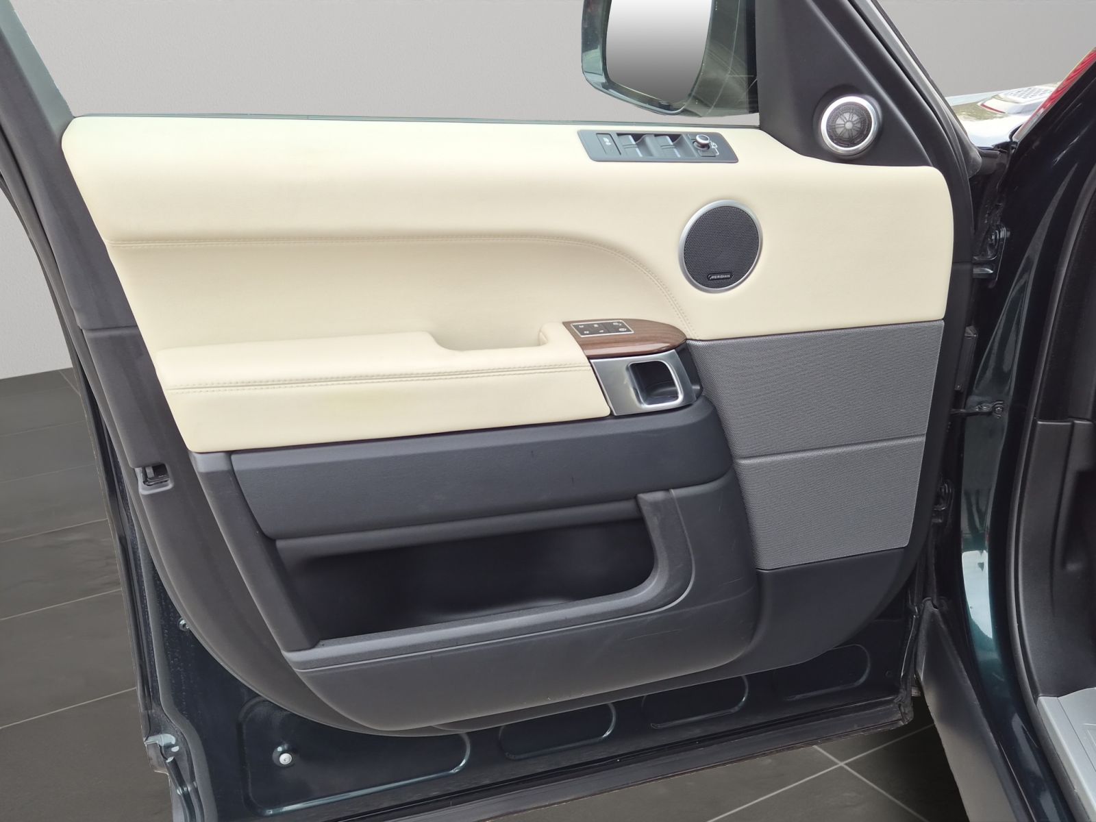 LAND ROVER Range Rover Sport 3.0 SDV6 HEV HSE-image-9