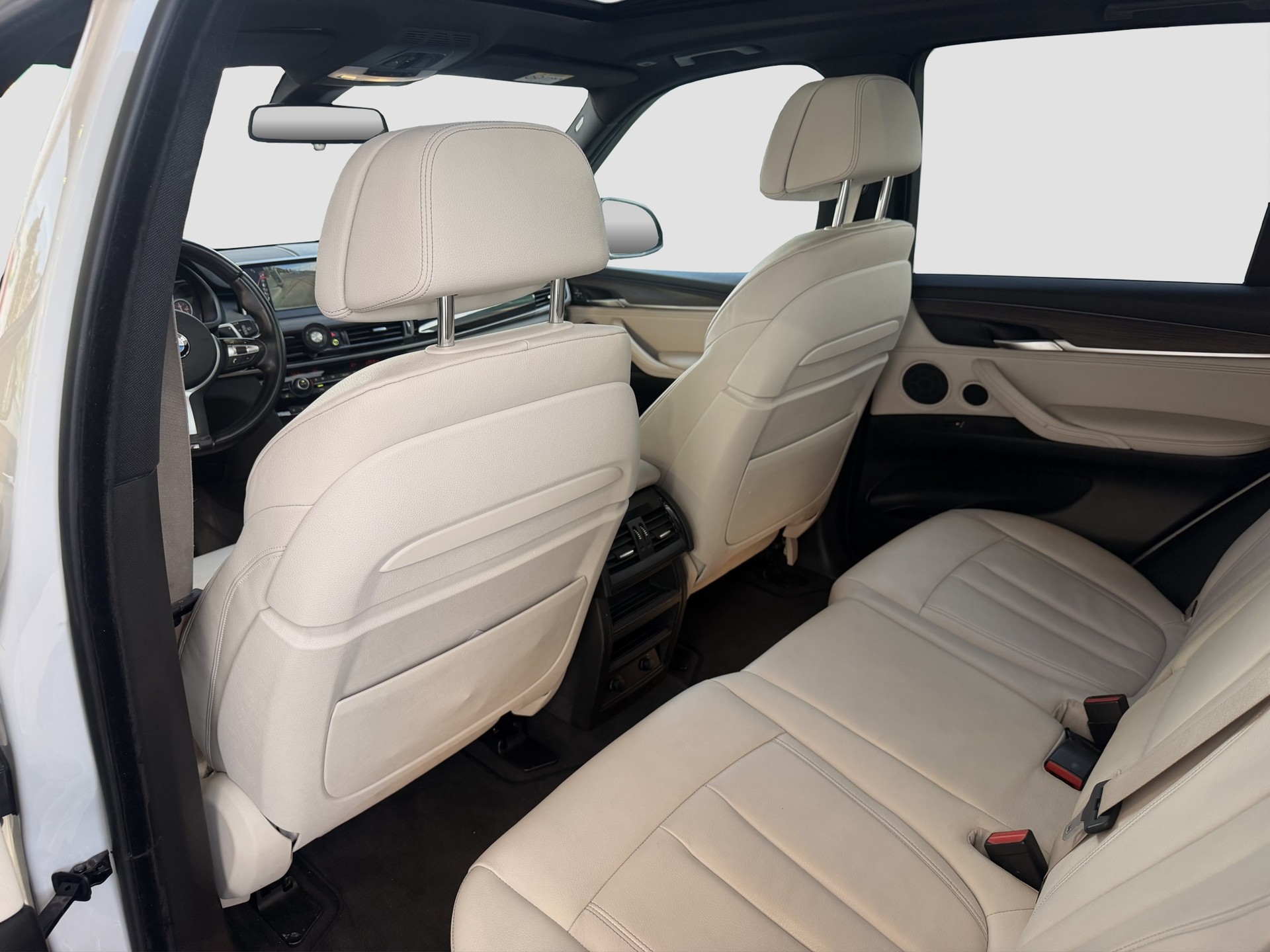 BMW X5 xDrive M50d Steptronic-image-12