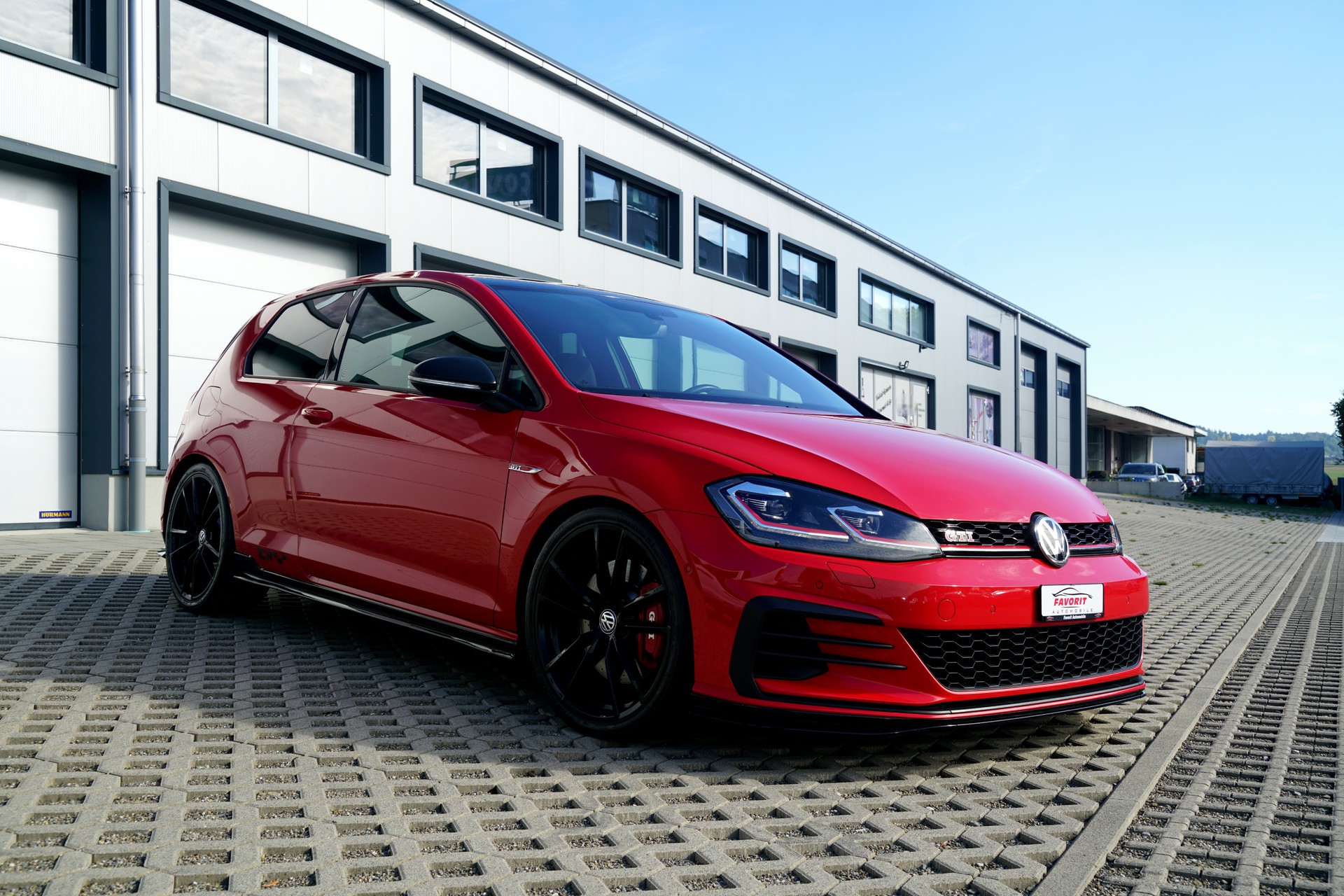 VW Golf 2.0 TSI GTI TCR DSG (CH)-image-10