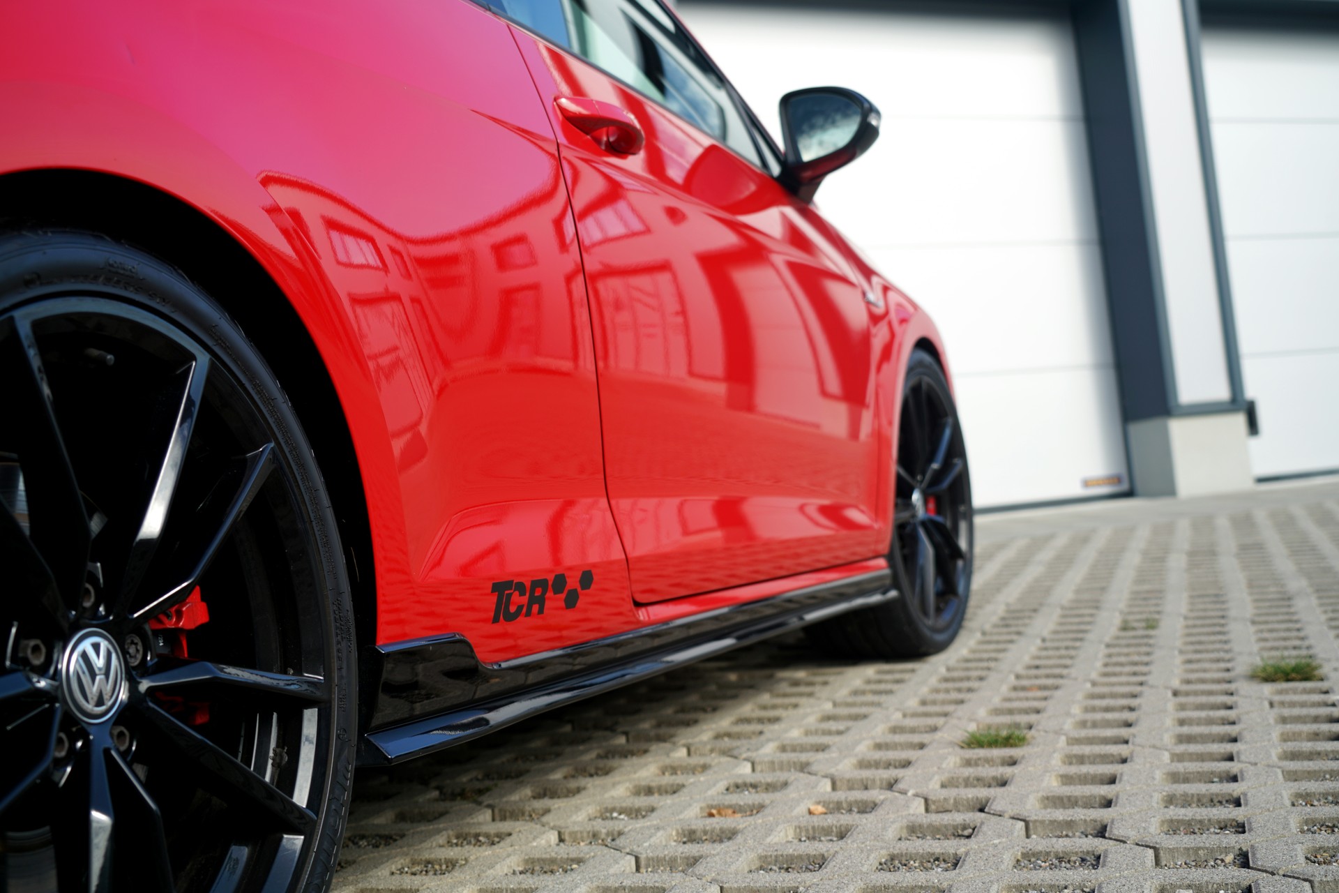 VW Golf 2.0 TSI GTI TCR DSG (CH)-image-16
