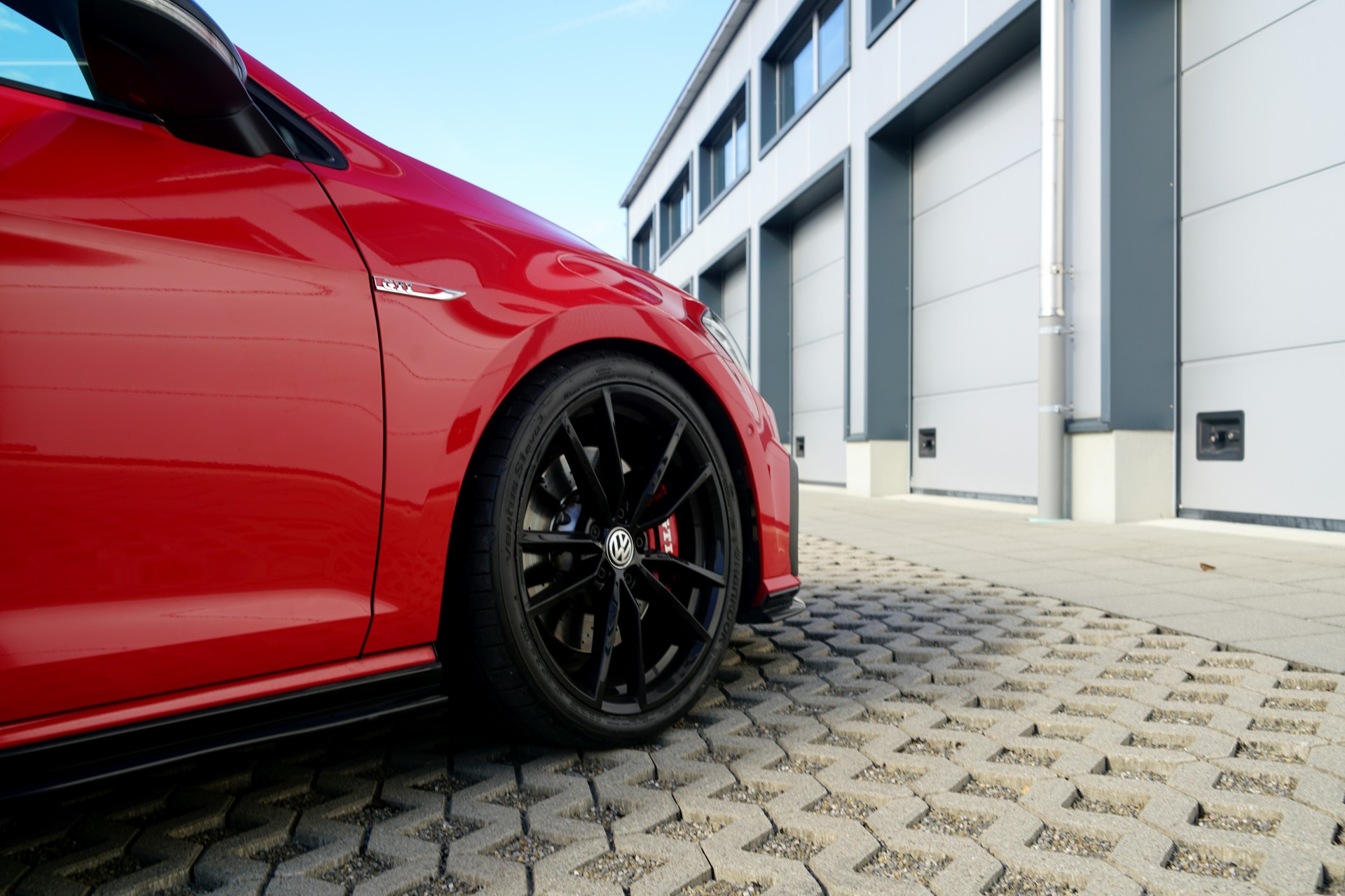 VW Golf 2.0 TSI GTI TCR DSG (CH)-image-13