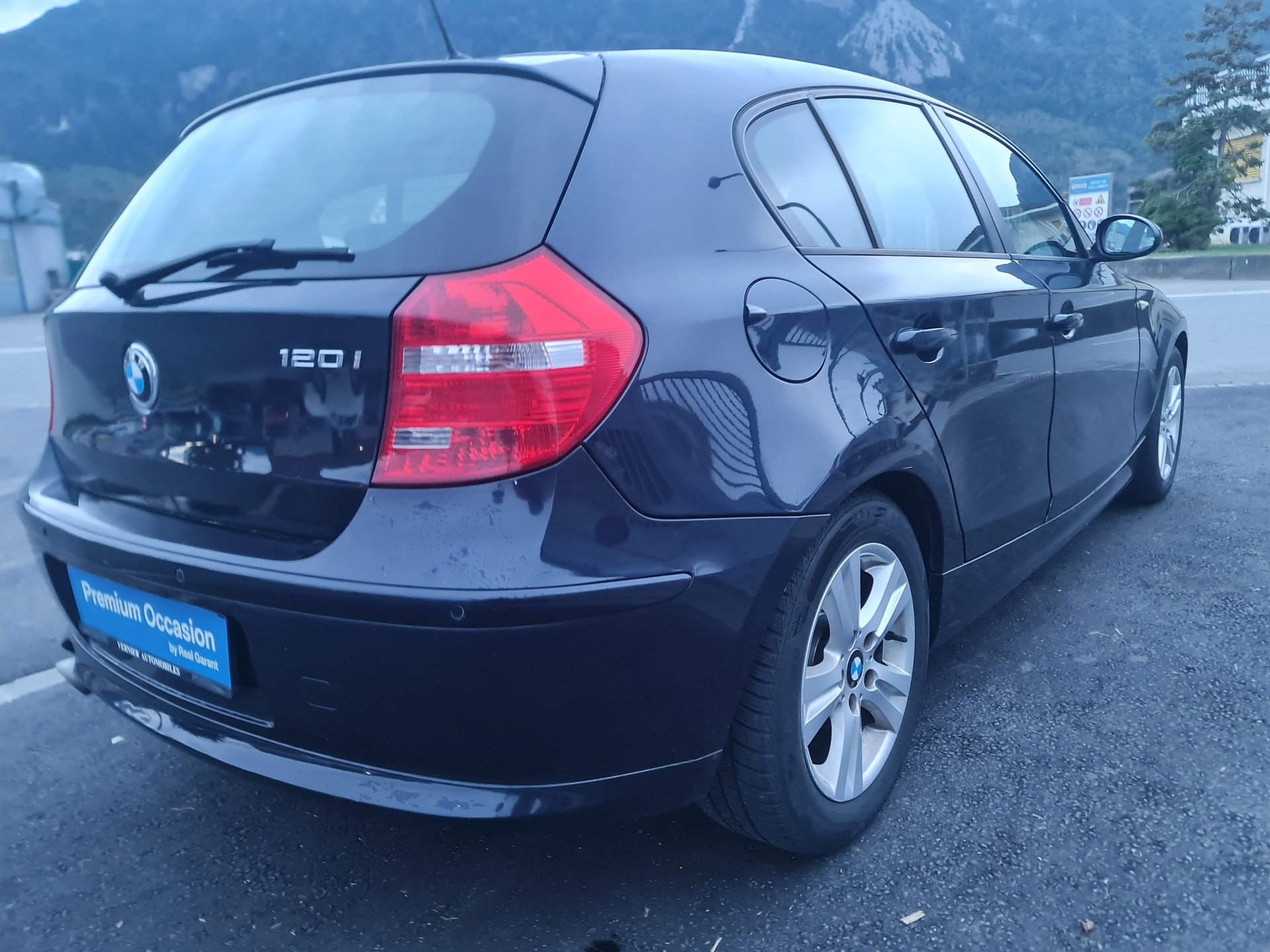 BMW 120i Steptronic-image-3