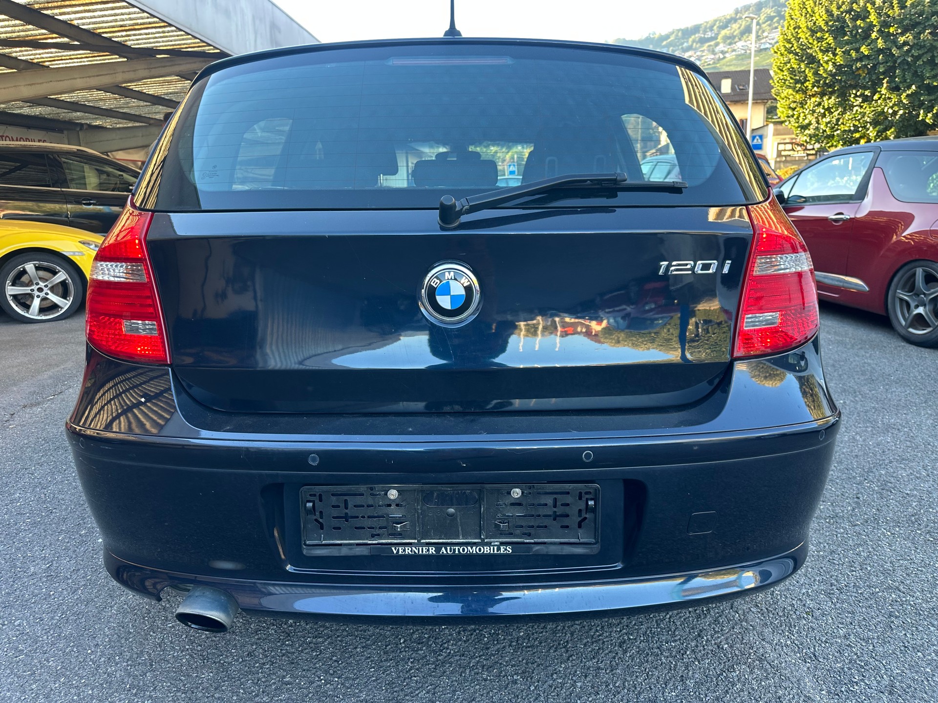 BMW 120i Steptronic-image-7