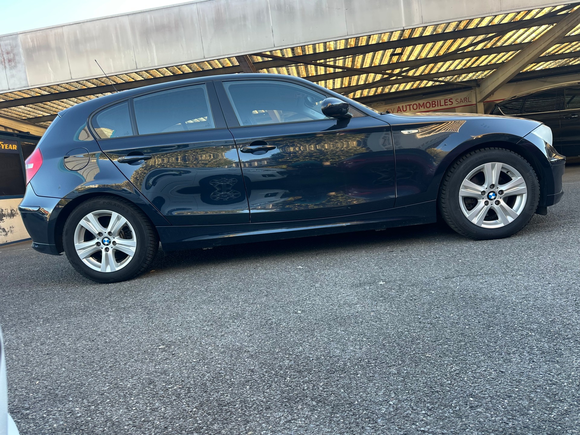 BMW 120i Steptronic-image-3