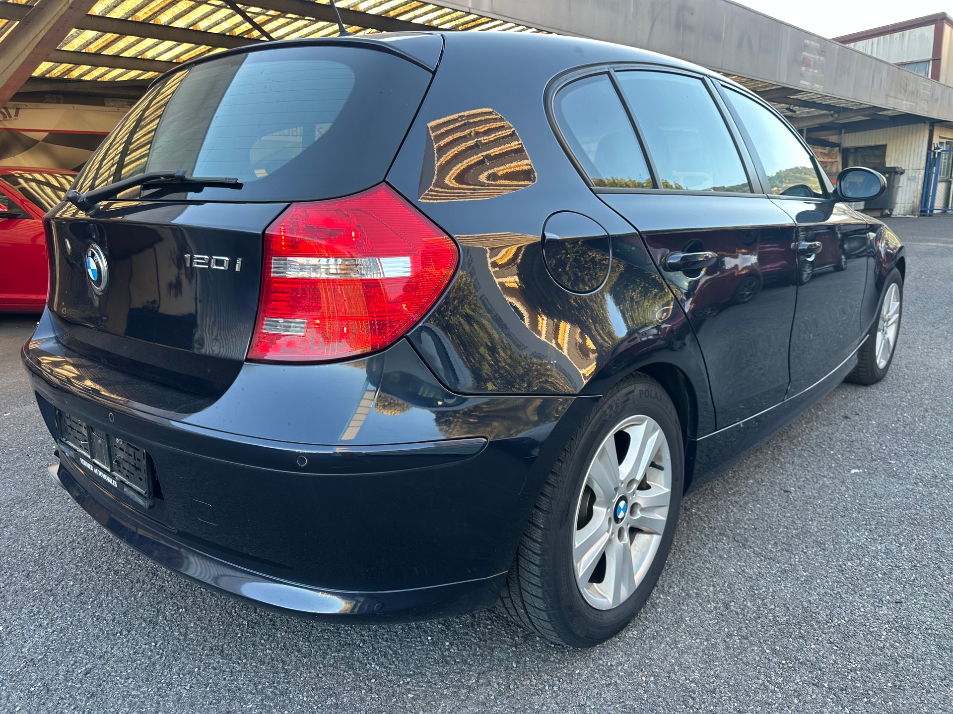 BMW 120i Steptronic-image-4