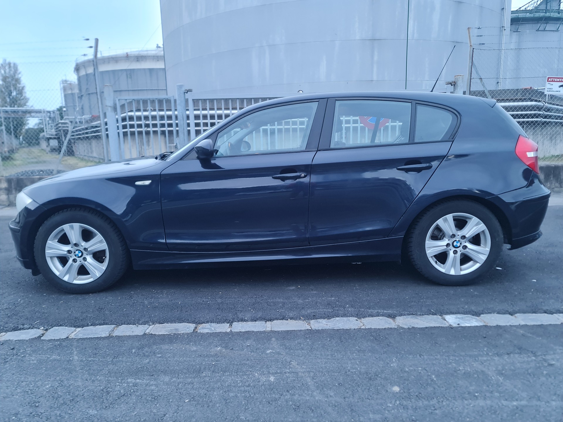 BMW 120i Steptronic-image-7