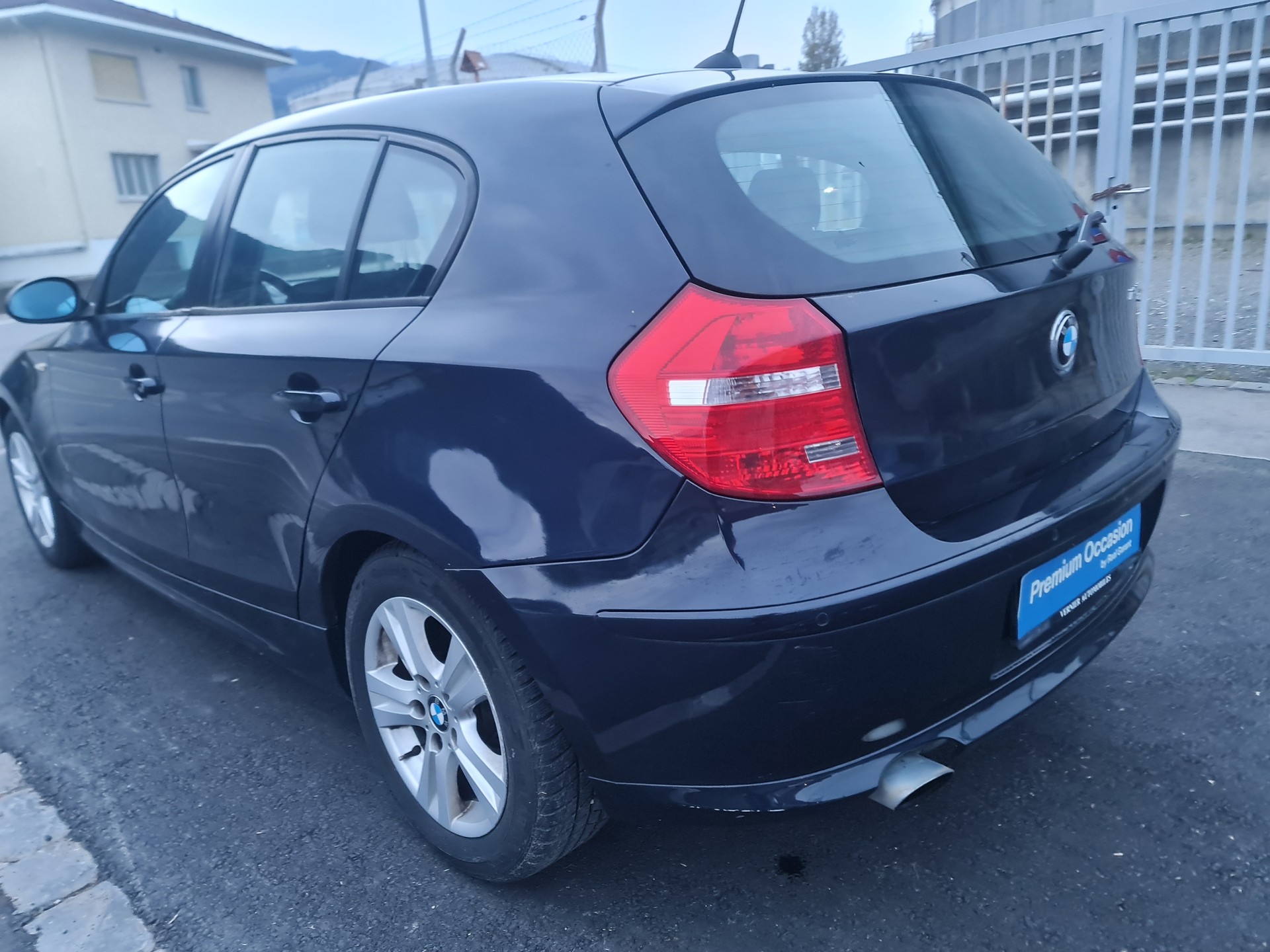 BMW 120i Steptronic-image-2