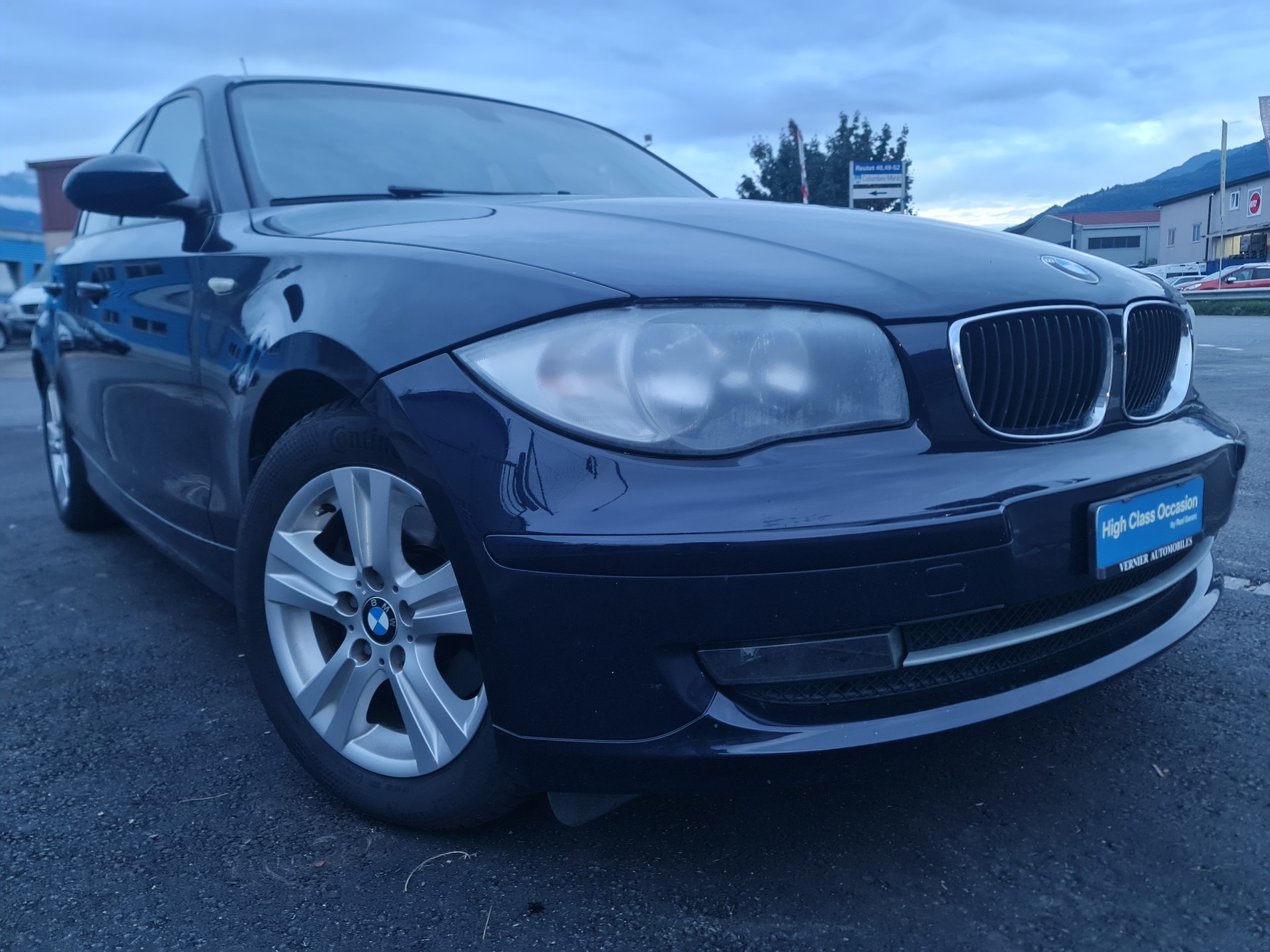 BMW 120i Steptronic-image-1
