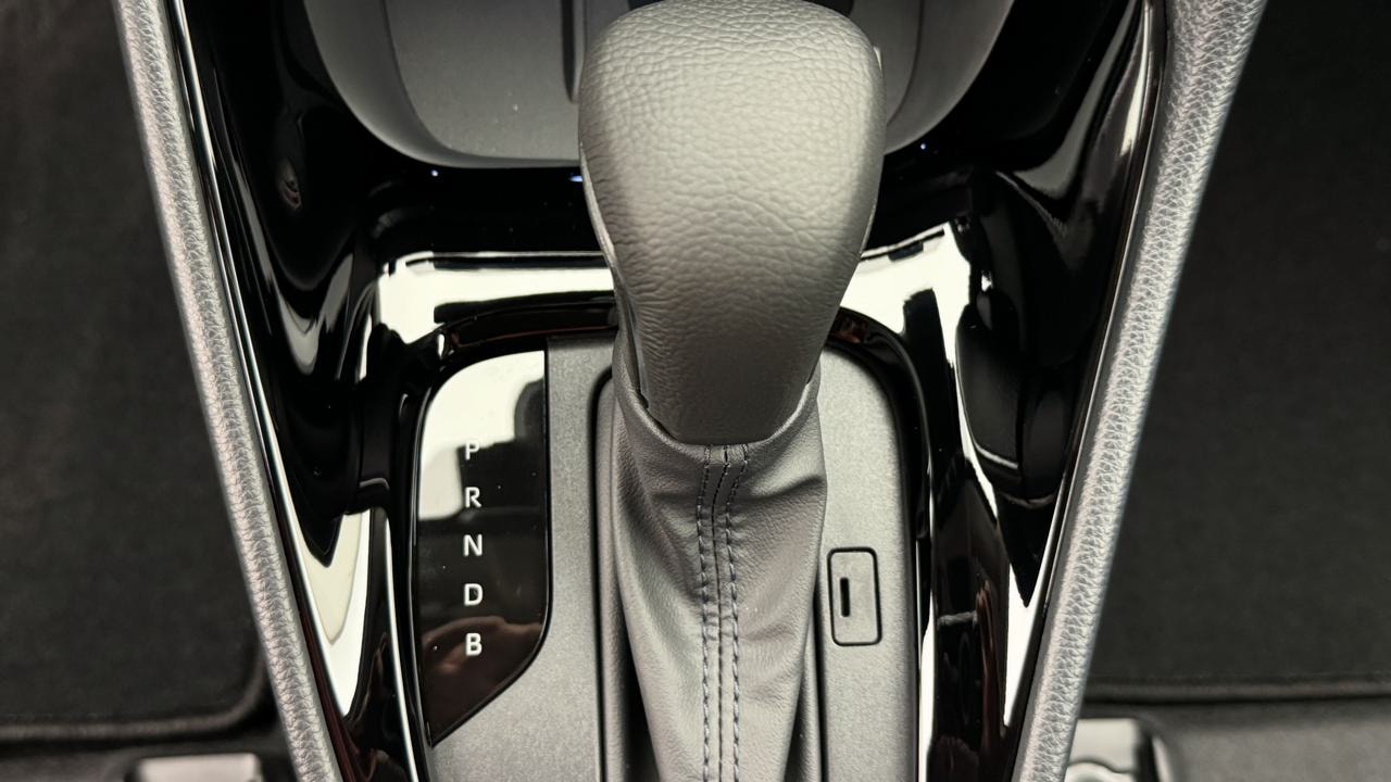 TOYOTA Yaris 1.5 Sport e-CVT-image-10