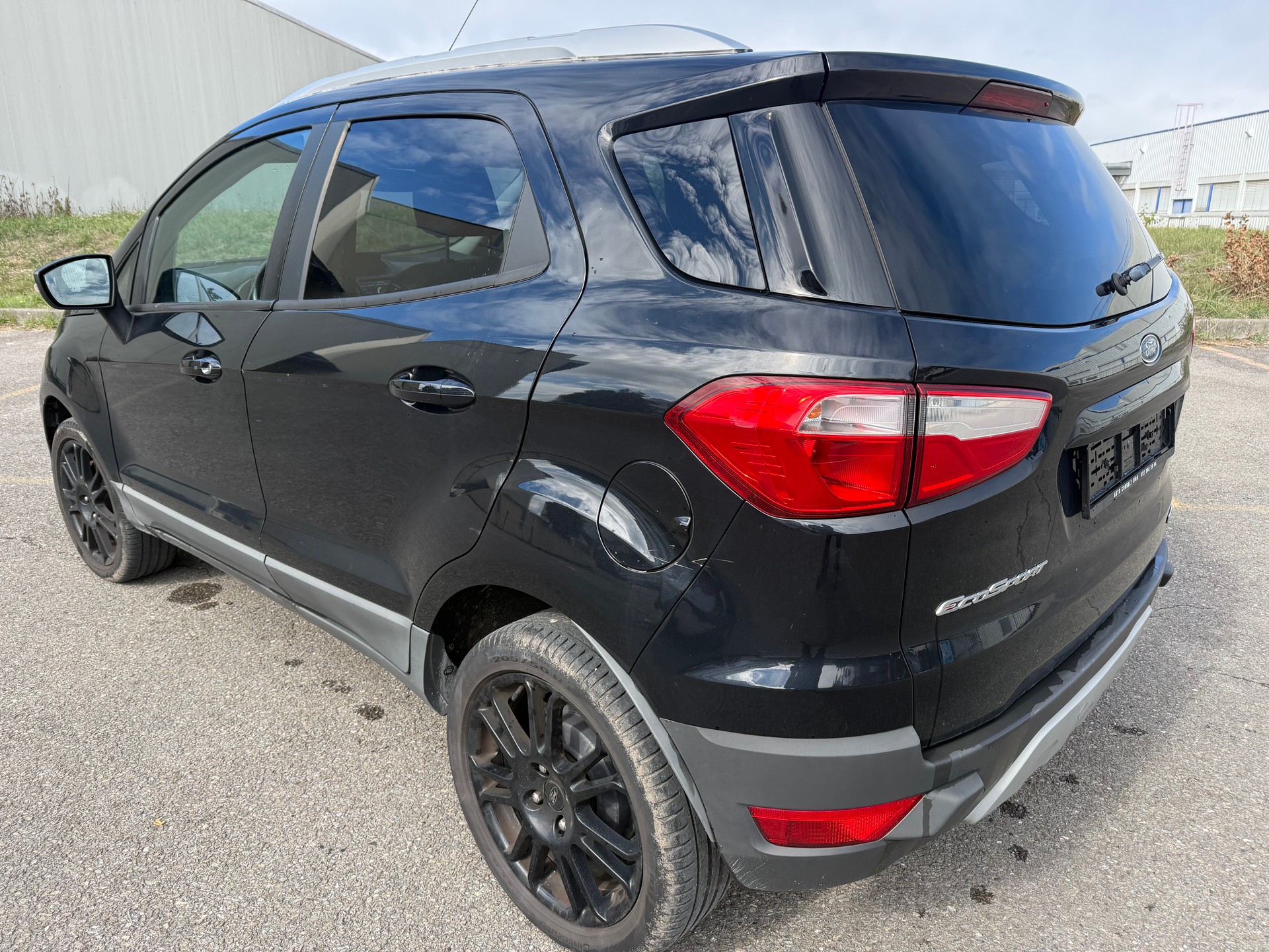 FORD EcoSport 1.0 SCTi Titanium-image-5