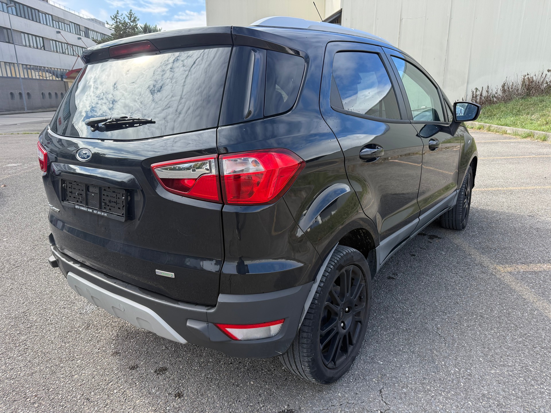 FORD EcoSport 1.0 SCTi Titanium-image-4