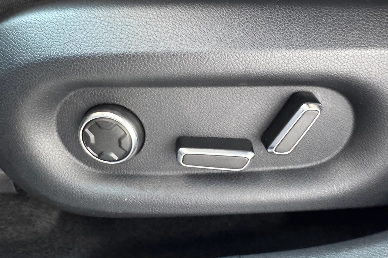VOLVO V60 T8 eAWD Twin Engine Inscription Geartronic-image-8