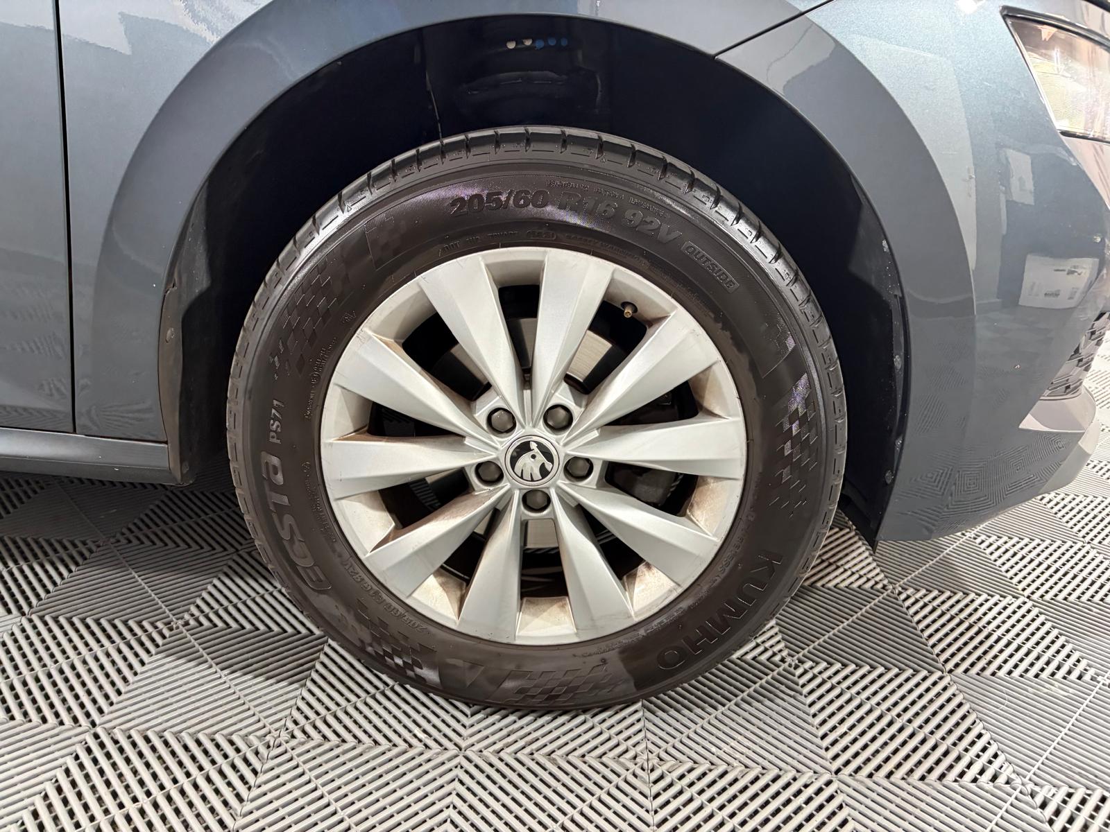 SKODA Kamiq 1.5 TSI ACT Ambition DSG-image-26