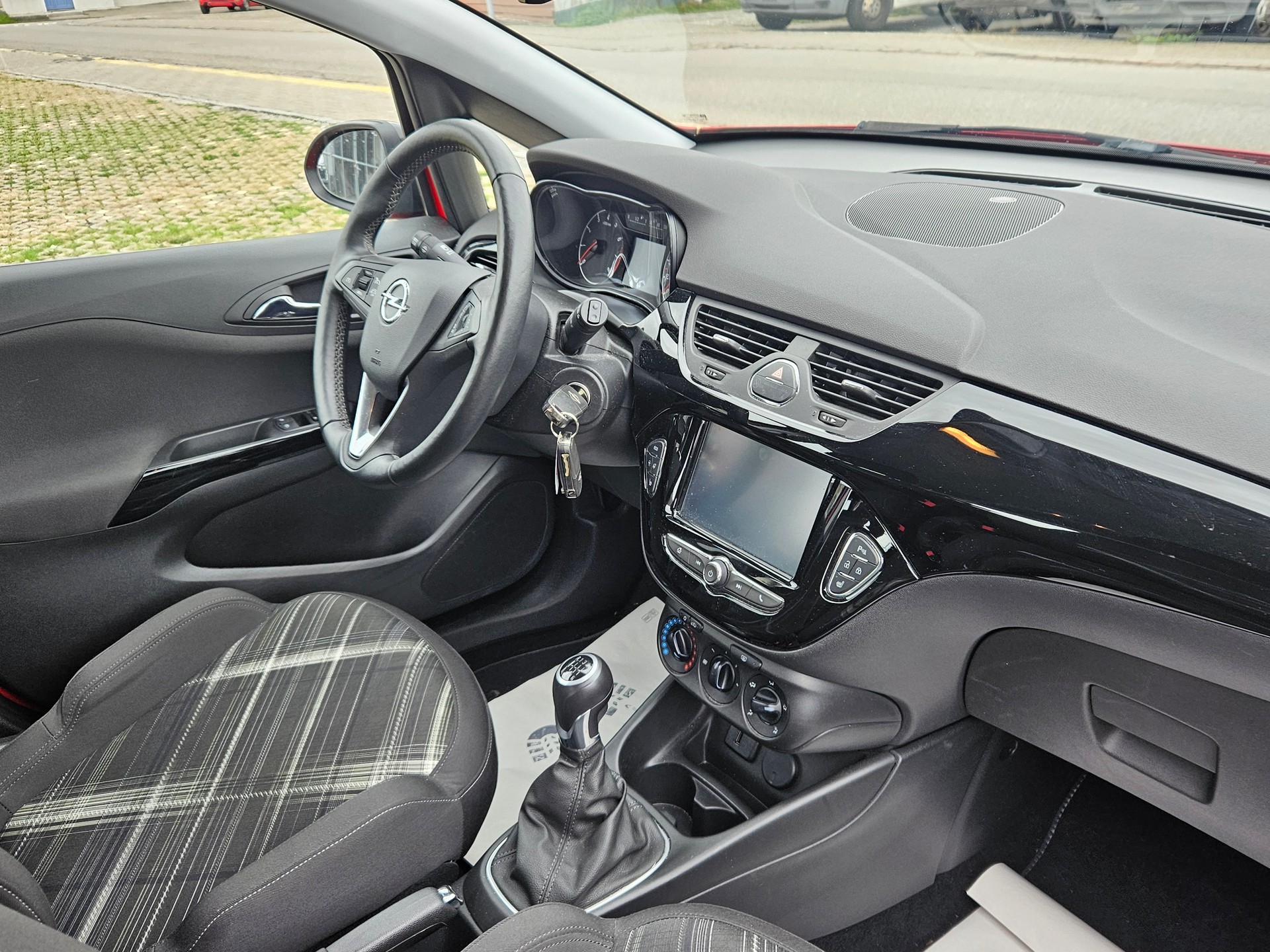 OPEL Corsa 1.0 T EcoTec Black Edition-image-14