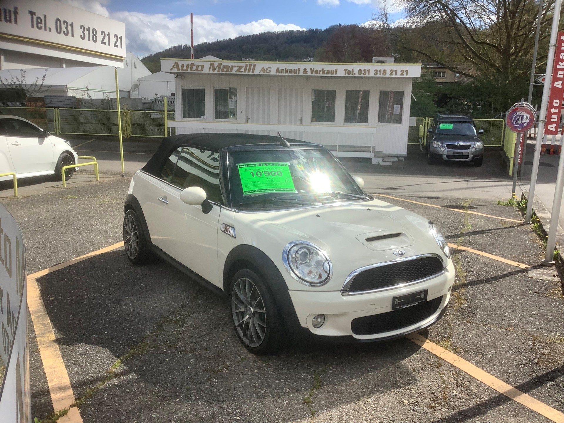 MINI Cooper S Cabriolet-image-0