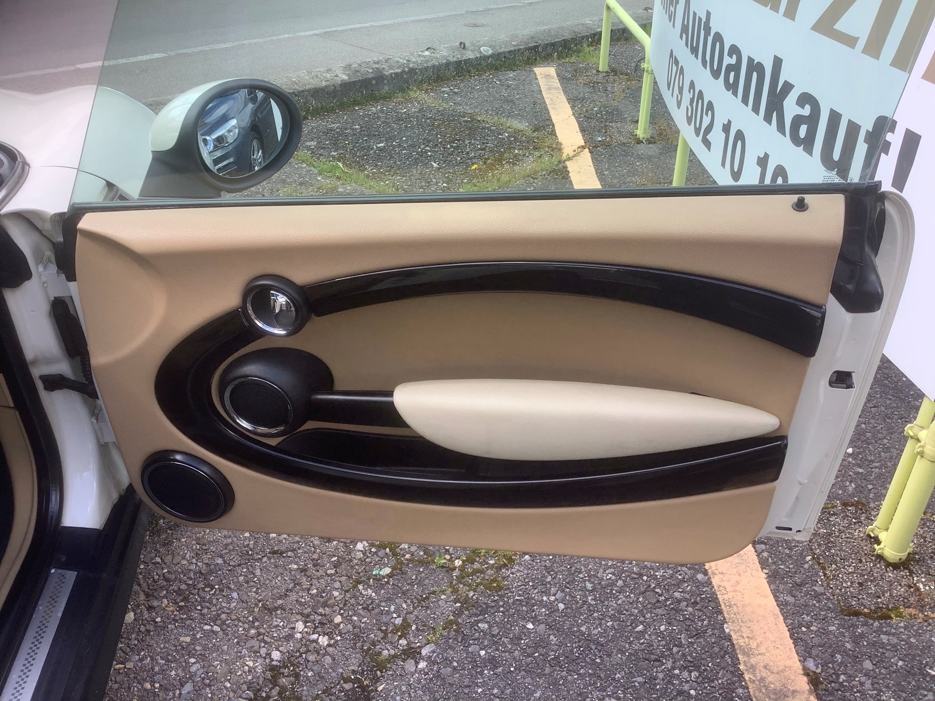 MINI Cooper S Cabriolet-image-11