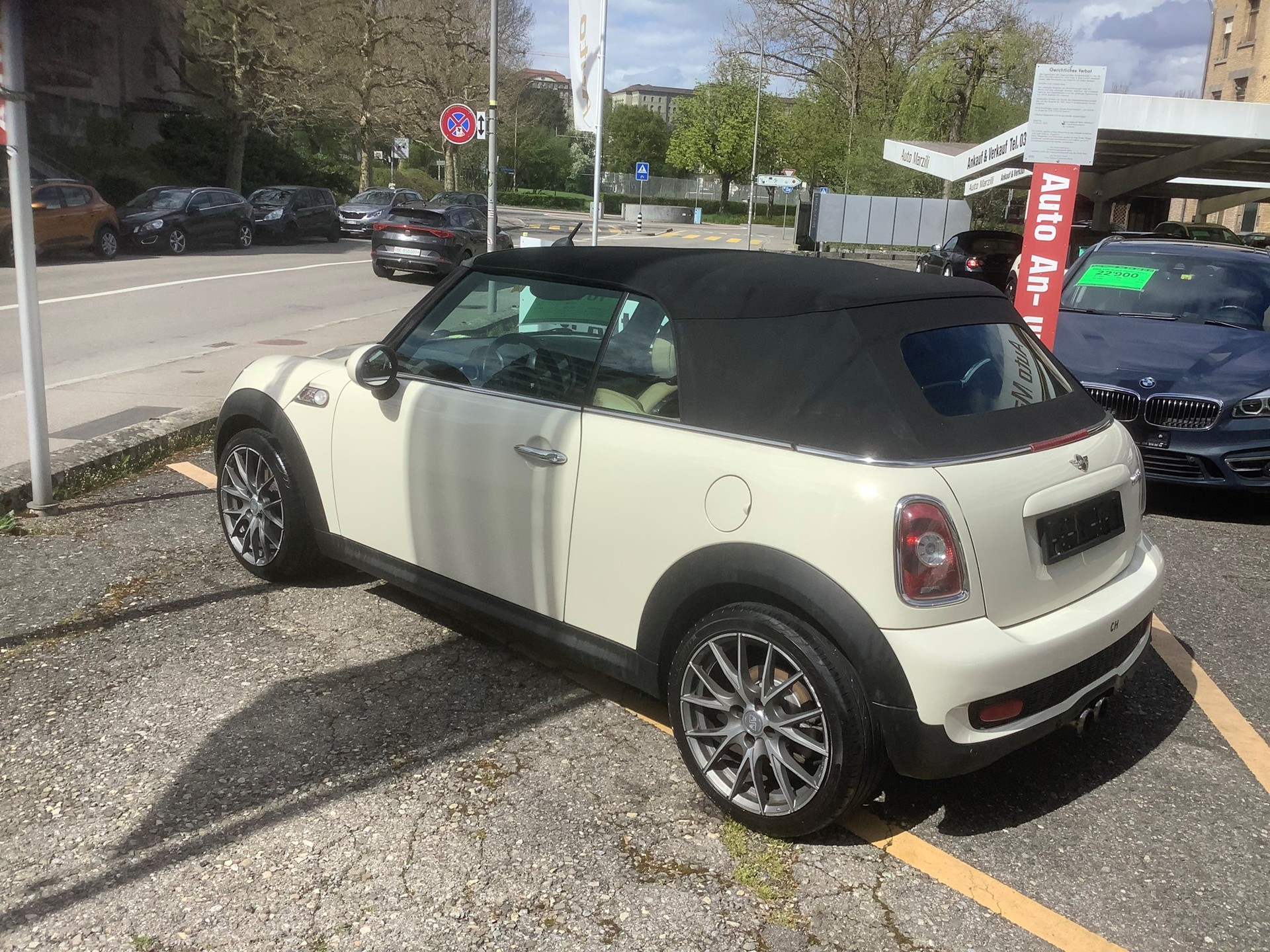 MINI Cooper S Cabriolet-image-3