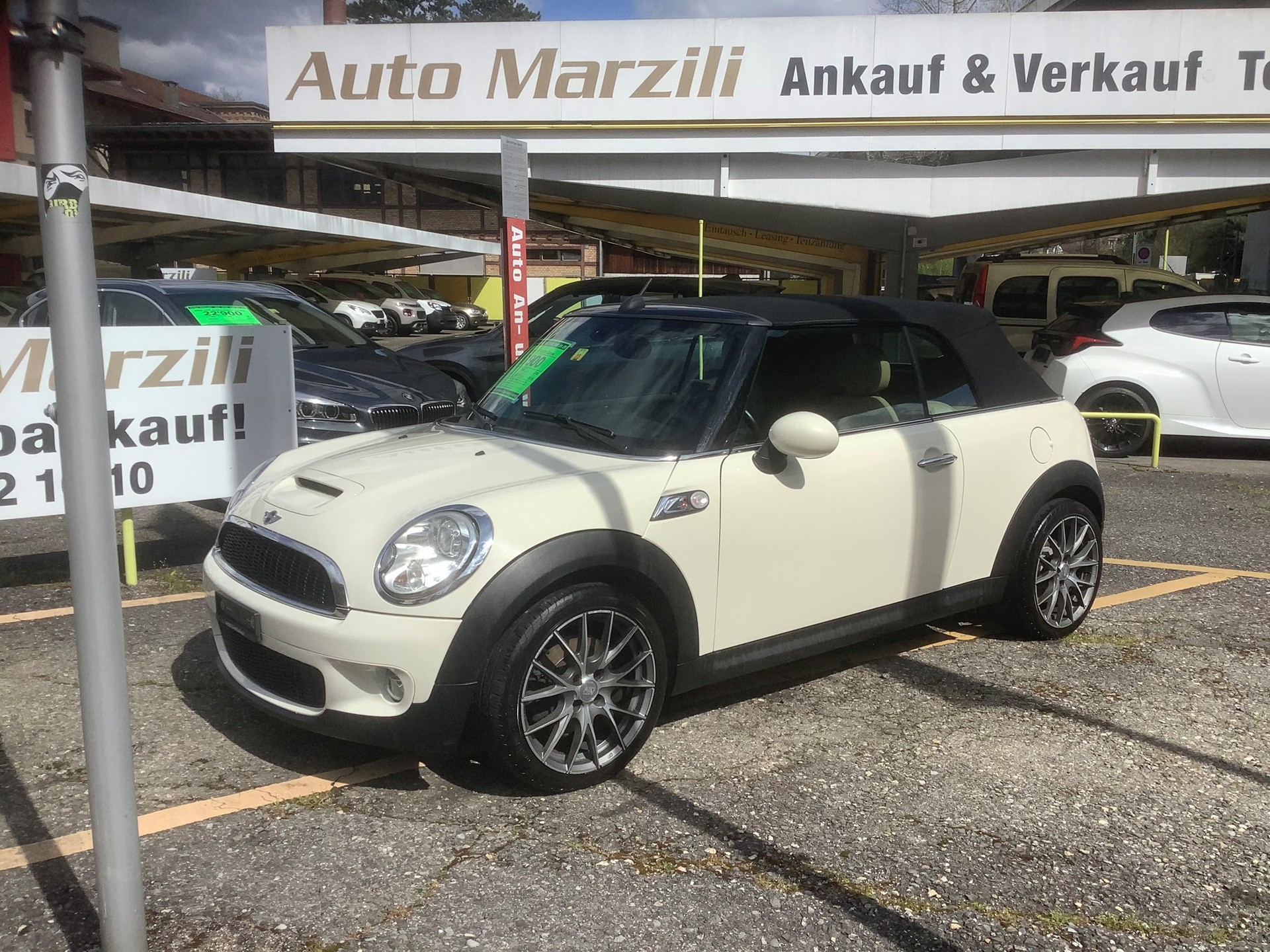 MINI Cooper S Cabriolet-image-4