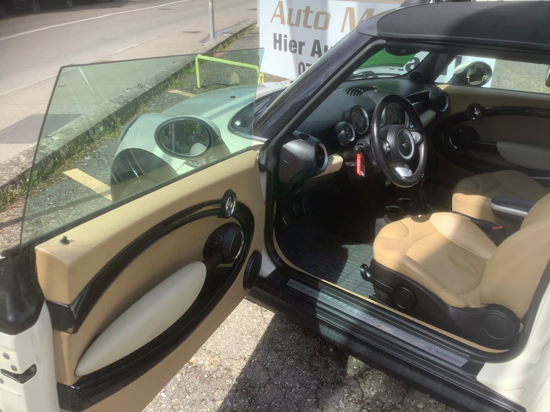MINI Cooper S Cabriolet-image-7