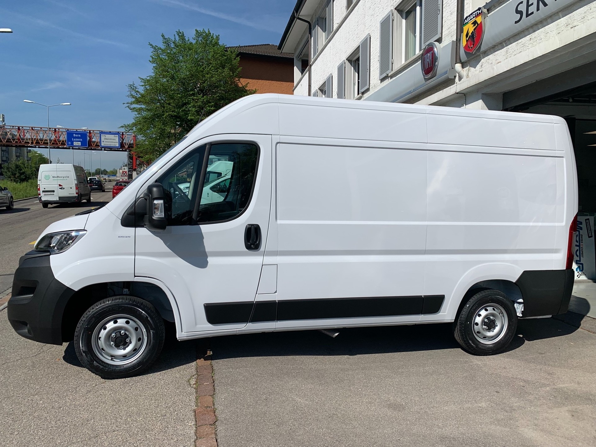 FIAT Ducato 35 L2H2 Swiss Plus-image-4