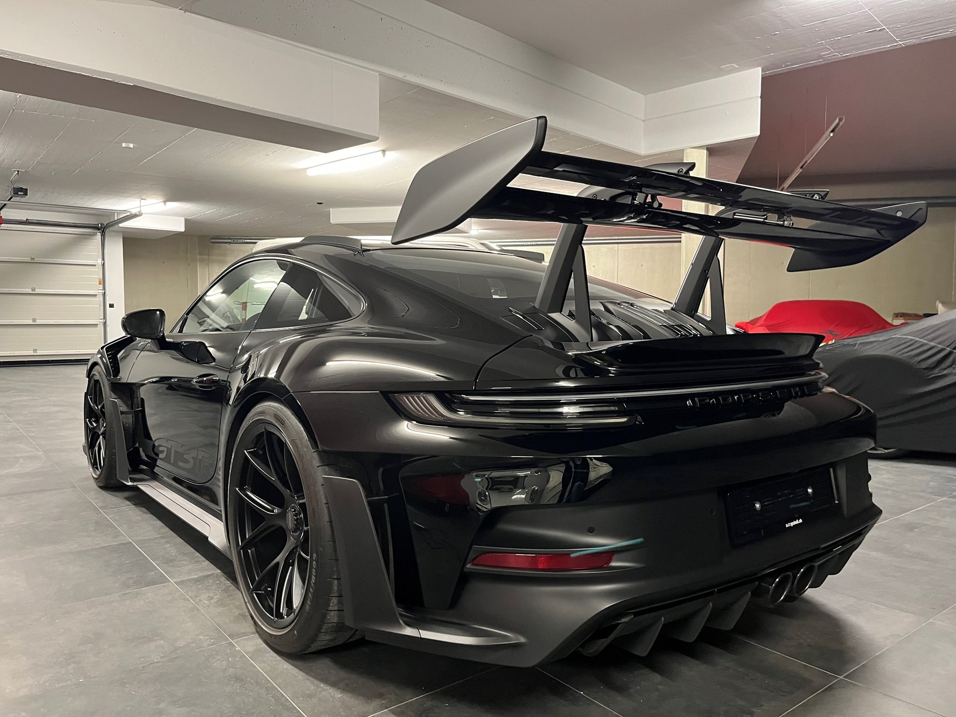PORSCHE 911 GT3 RS-image-2