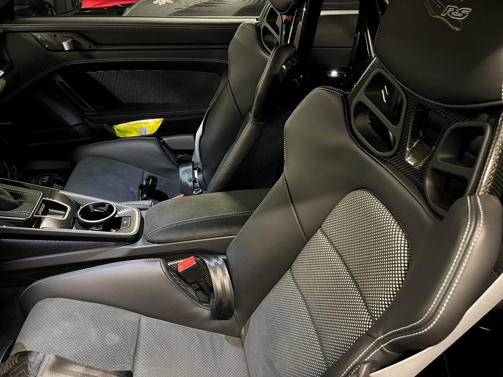 PORSCHE 911 GT3 RS-image-6
